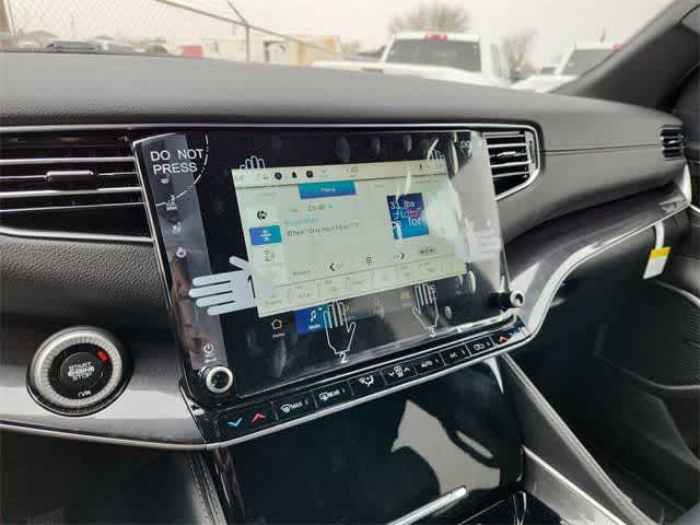 Thumbnail: 2024 Jeep Wagoneer - 21