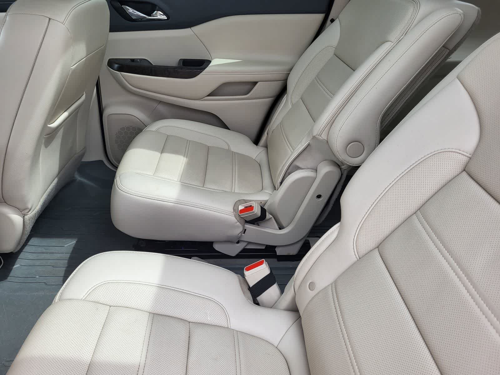 Thumbnail: 2020 GMC Acadia - 29