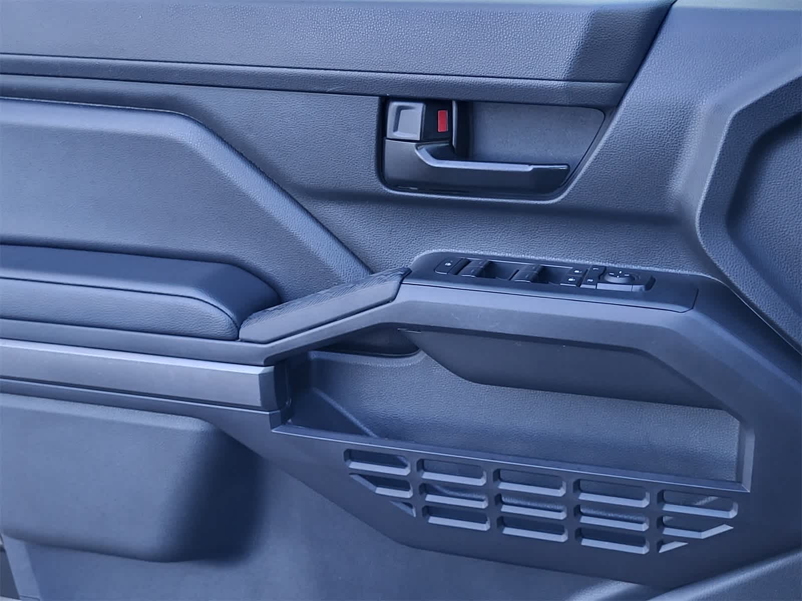 Thumbnail: 2025 Toyota Tacoma - 21