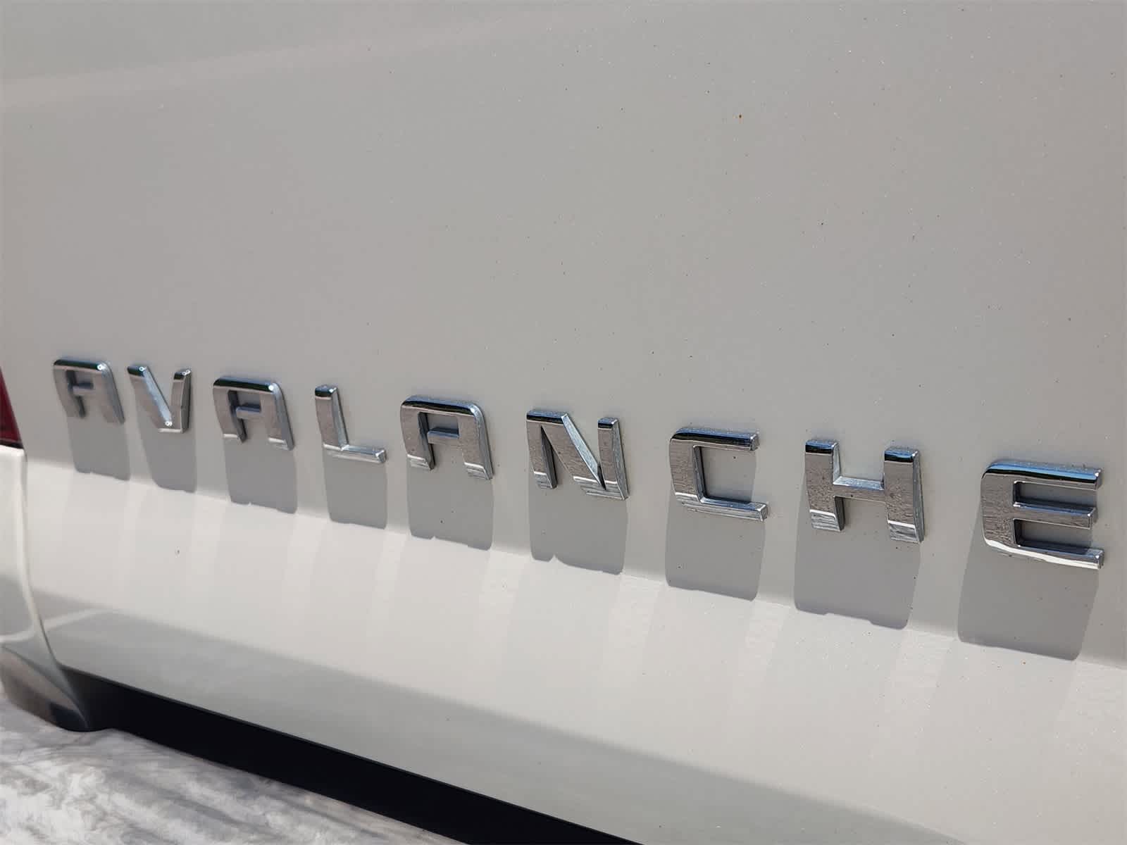 Thumbnail: 2011 Chevrolet Avalanche 1500 - 13