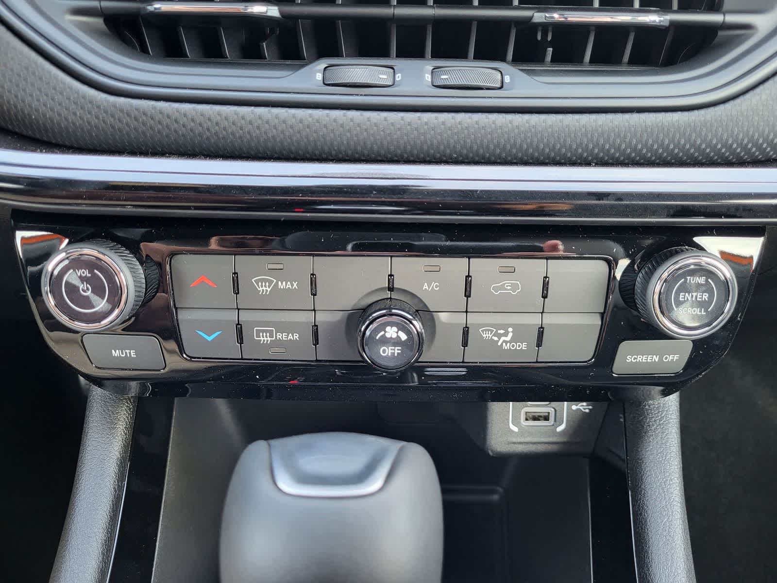 Thumbnail: 2026 Jeep Compass - 14