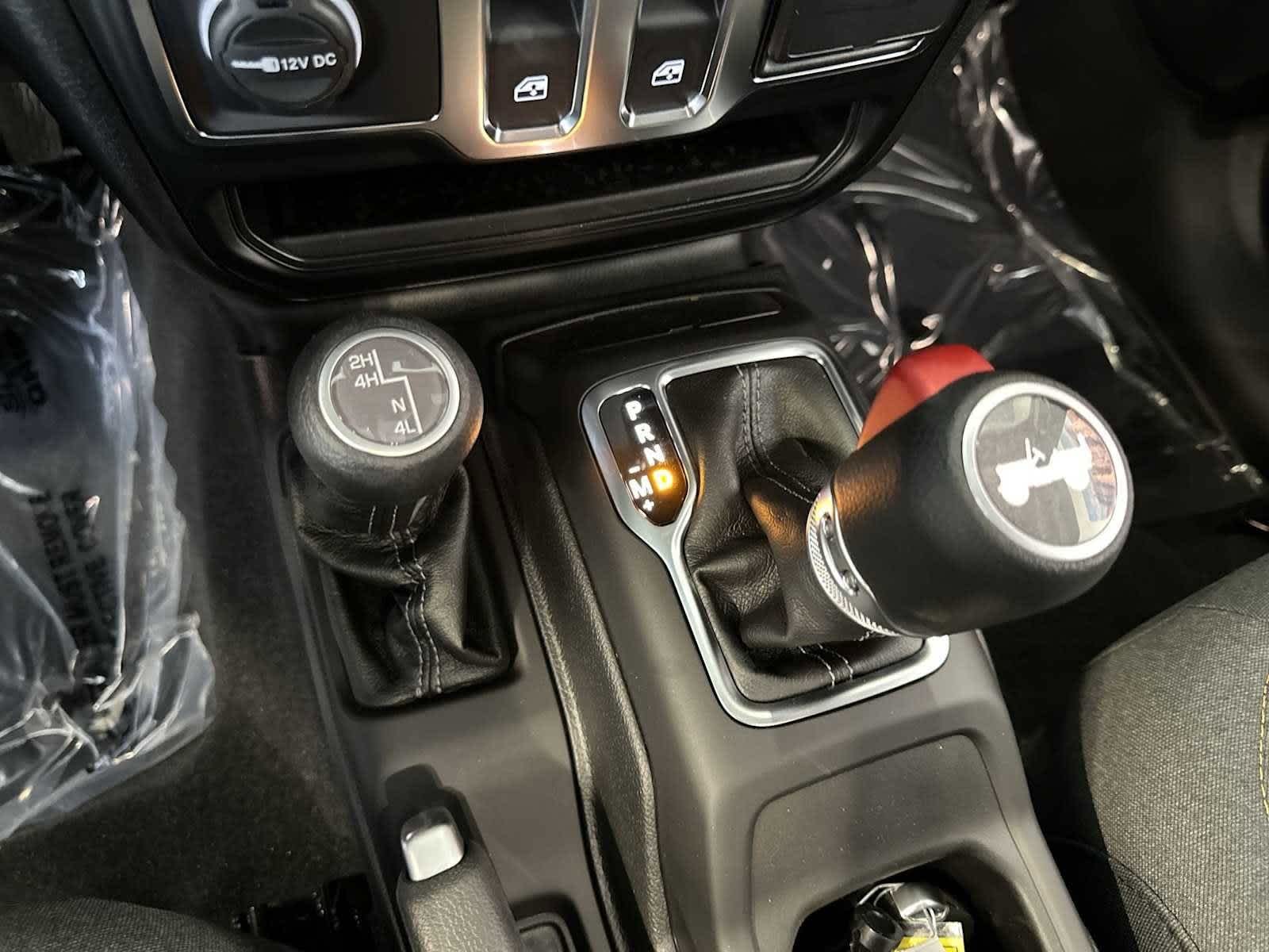 Thumbnail: 2024 Jeep Wrangler - 24