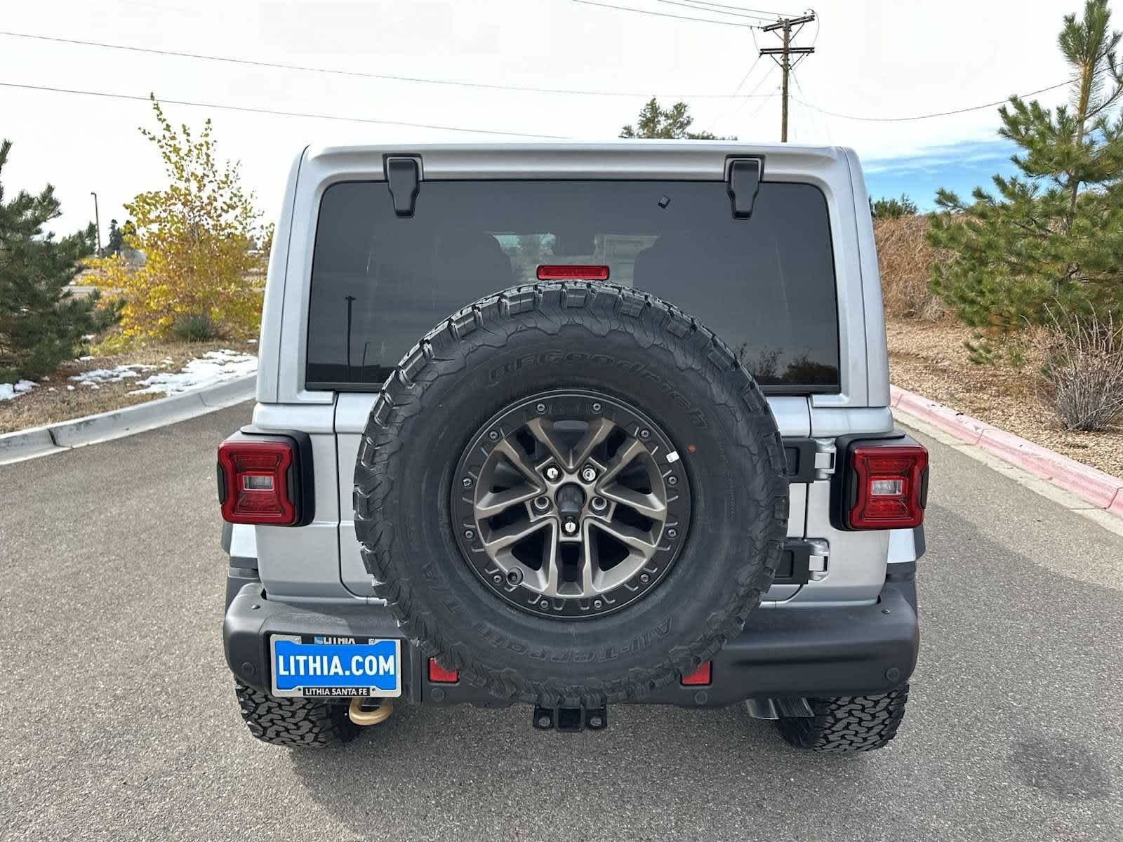 Thumbnail: 2024 Jeep Wrangler - 15