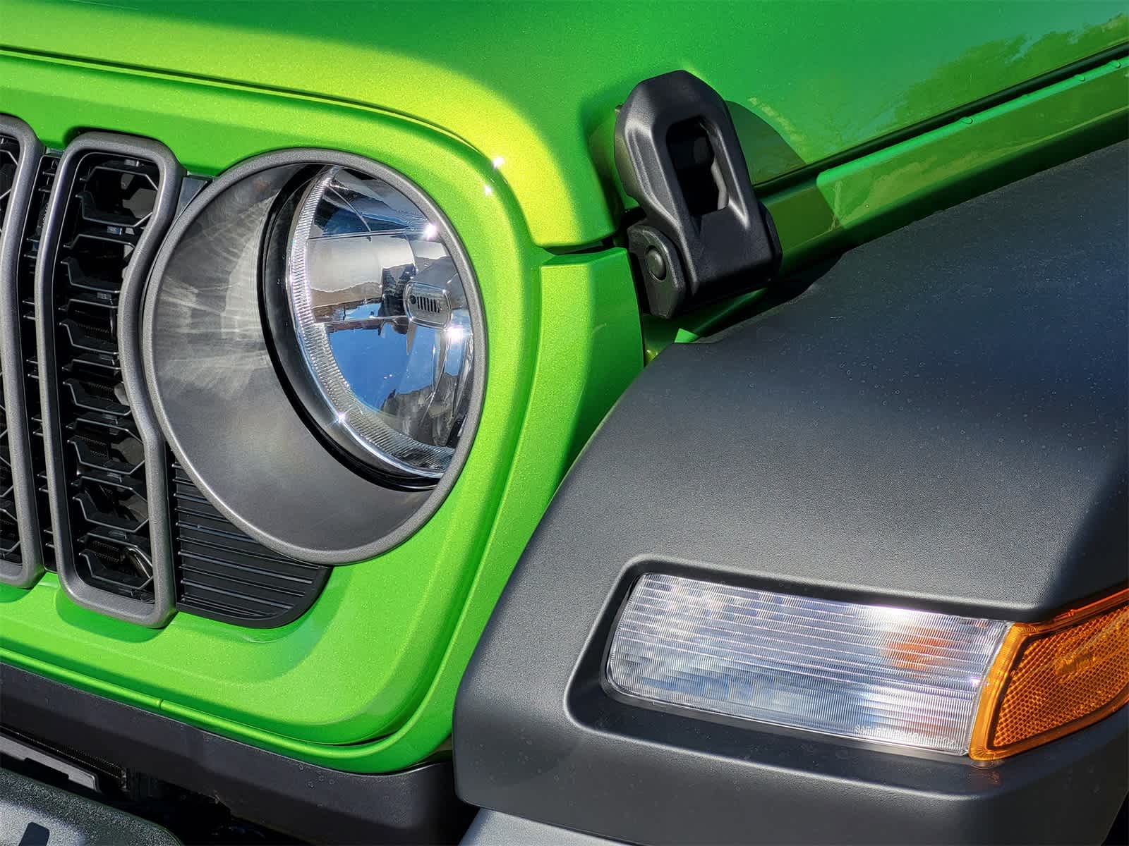 Thumbnail: 2026 Jeep Wrangler - 5