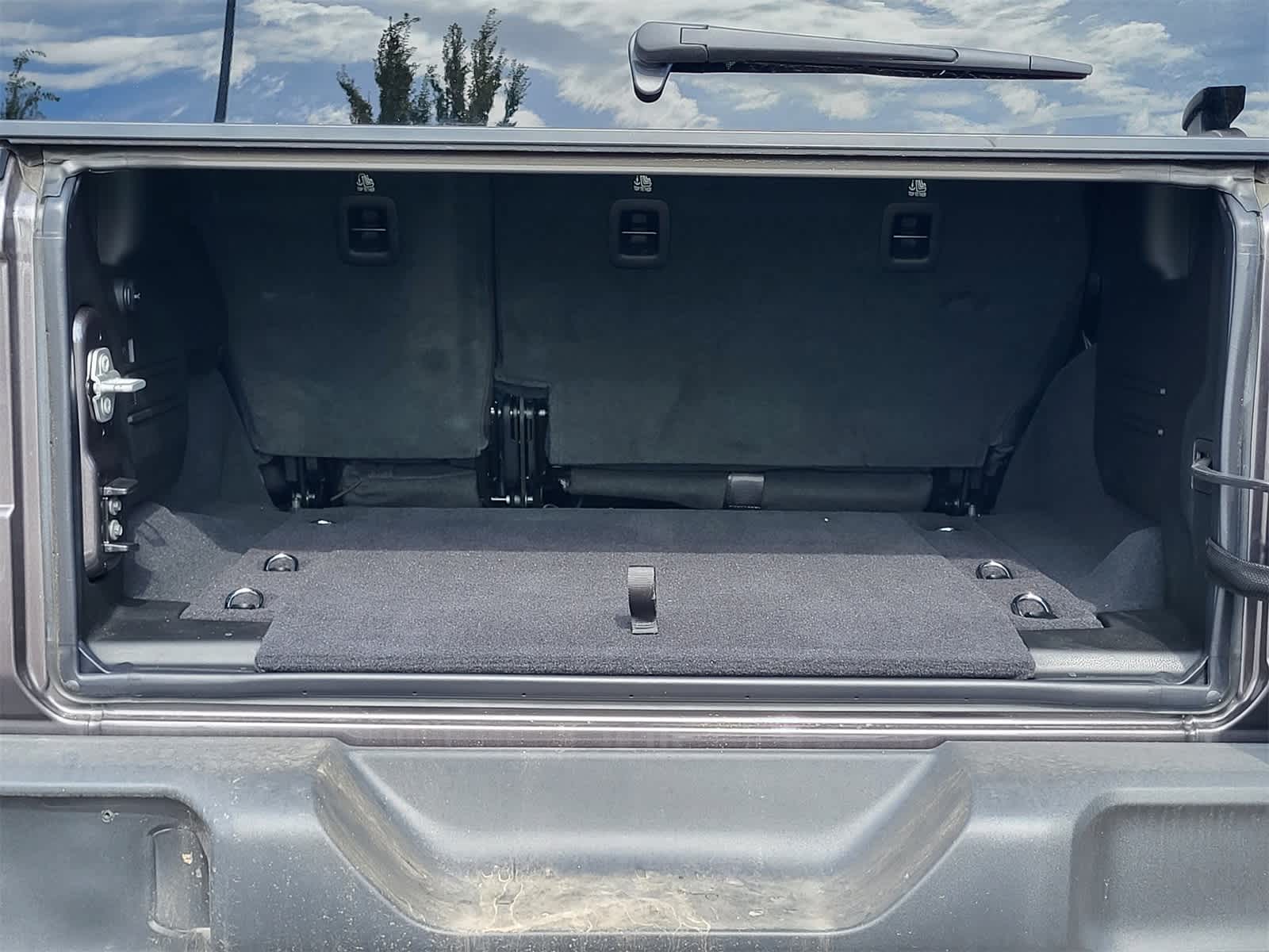 Thumbnail: 2025 Jeep Wrangler - 22