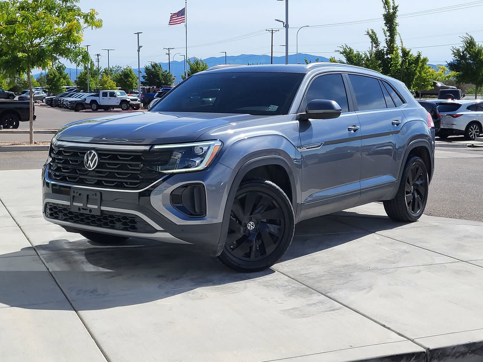 2024 Volkswagen Atlas Cross Sport 2.0T SE w/Tech's photo