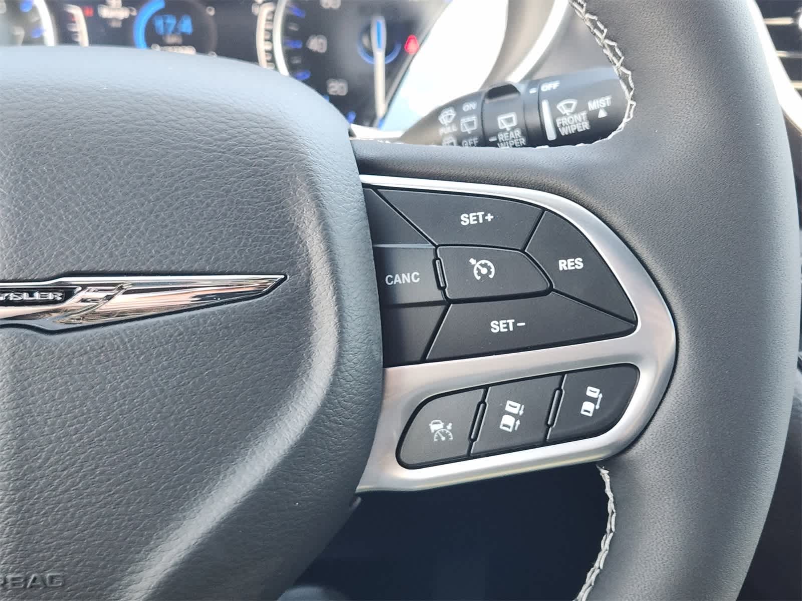 Thumbnail: 2025 Chrysler Pacifica - 24