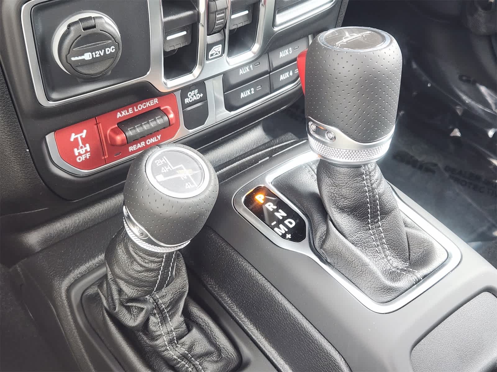 Thumbnail: 2025 Jeep Gladiator - 16