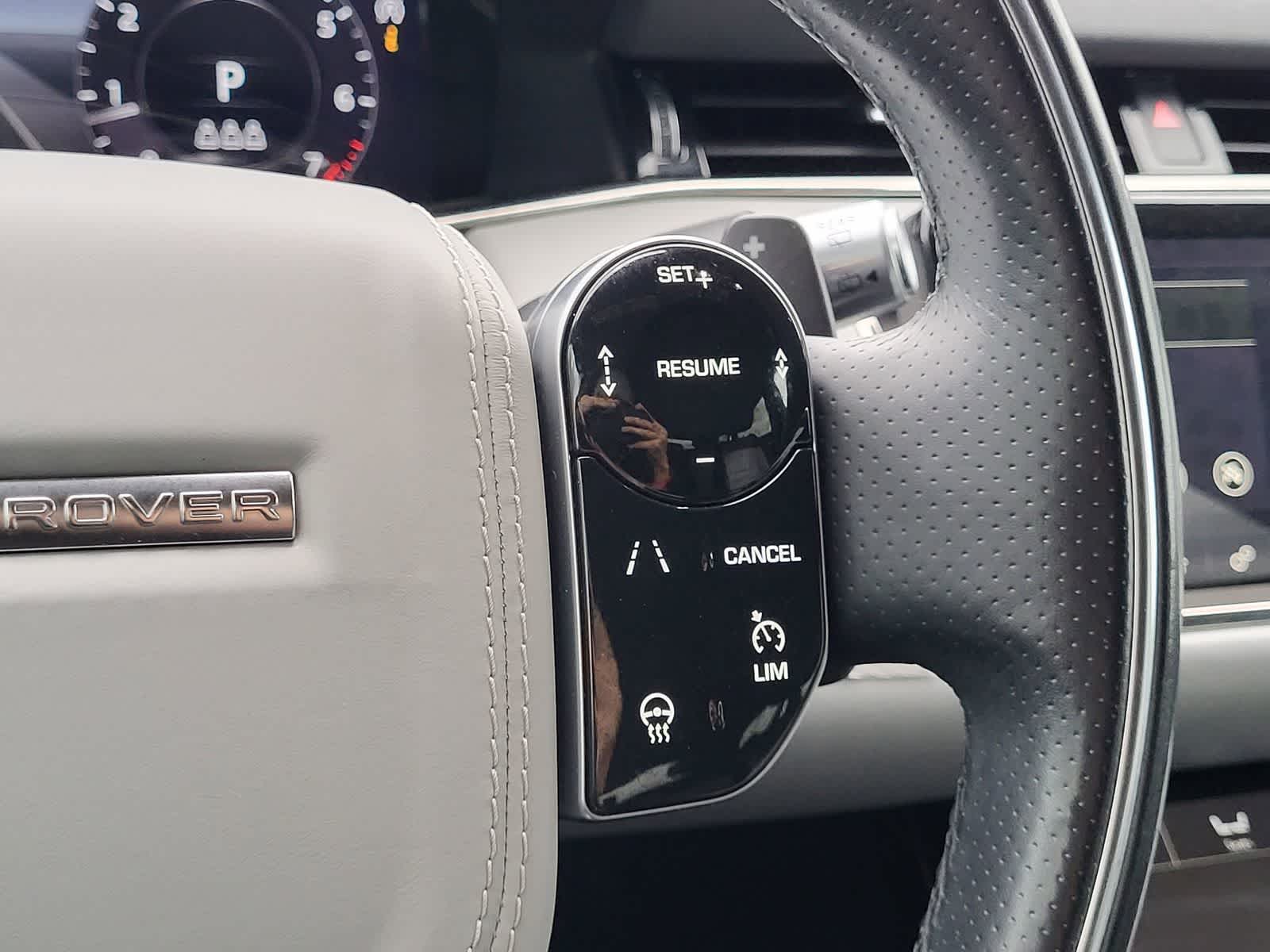 Thumbnail: 2020 Land Rover Range Rover Evoque - 20