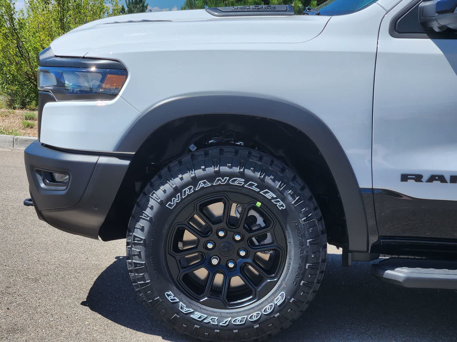 Thumbnail: 2026 RAM 1500 - 9