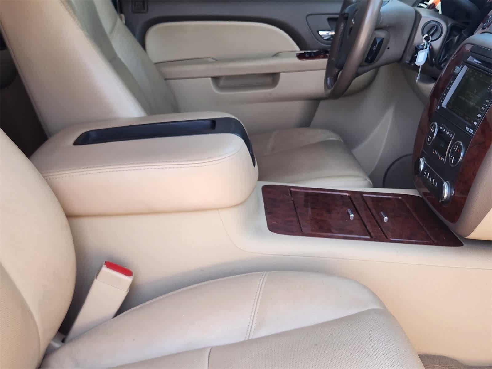 Thumbnail: 2011 Chevrolet Avalanche 1500 - 32
