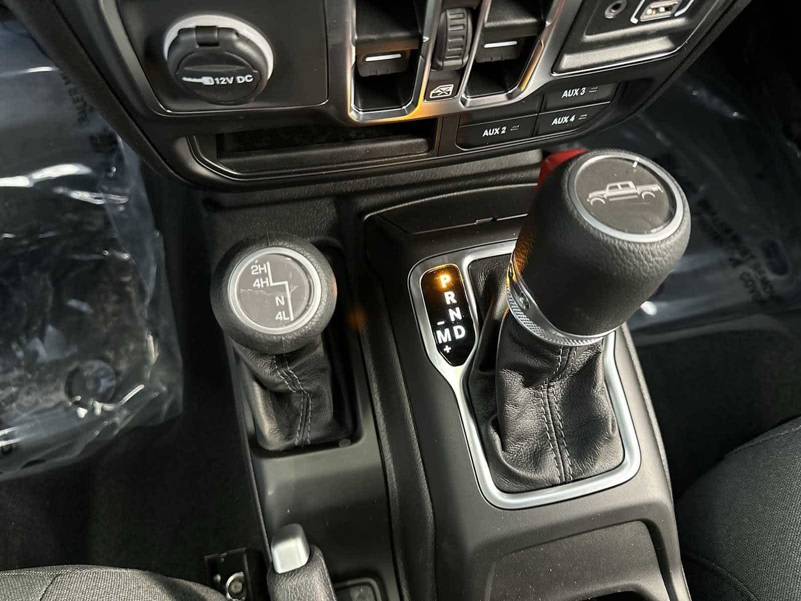 Thumbnail: 2025 Jeep Gladiator - 26