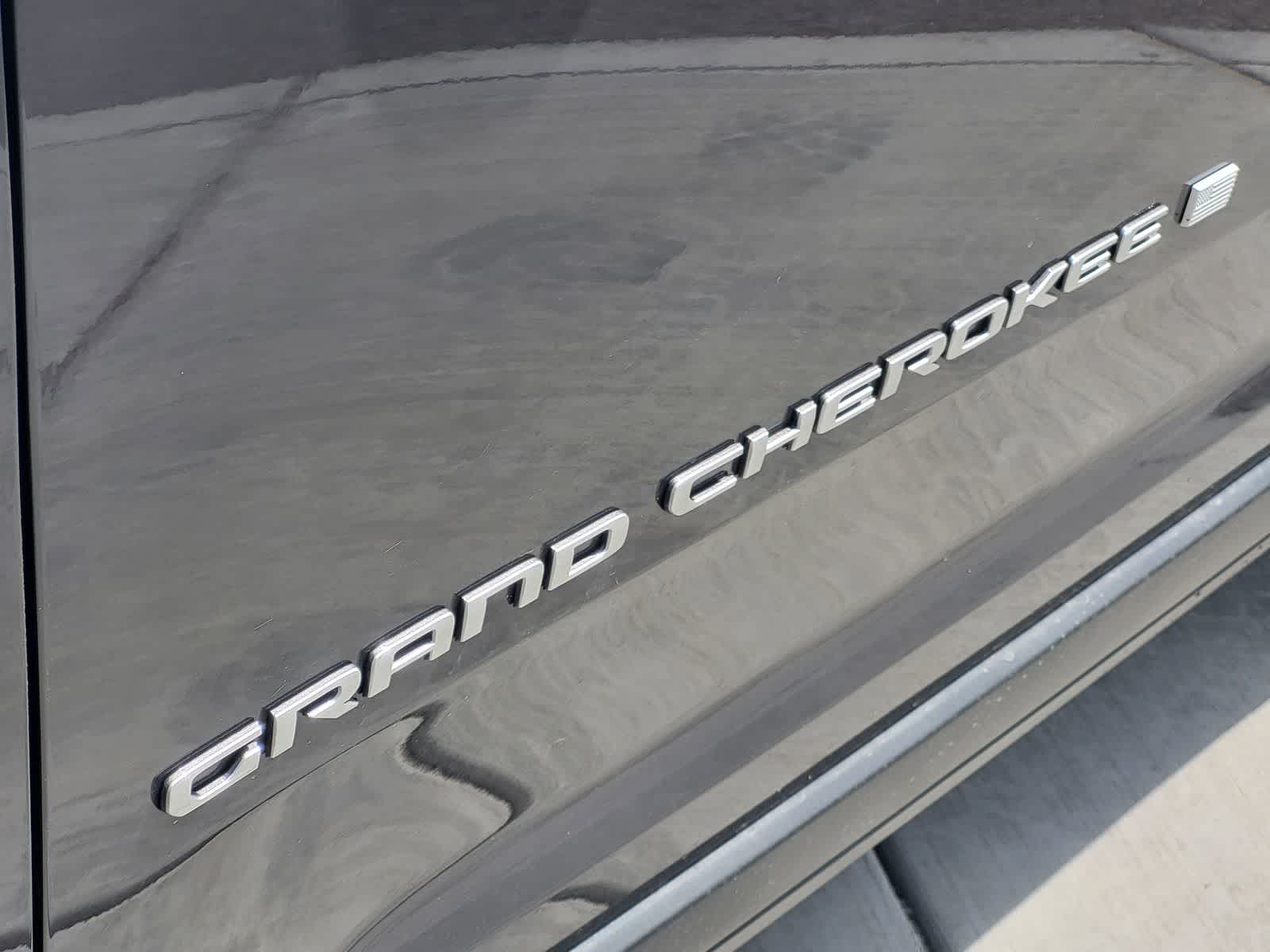 Thumbnail: 2026 Jeep Grand Cherokee L - 8