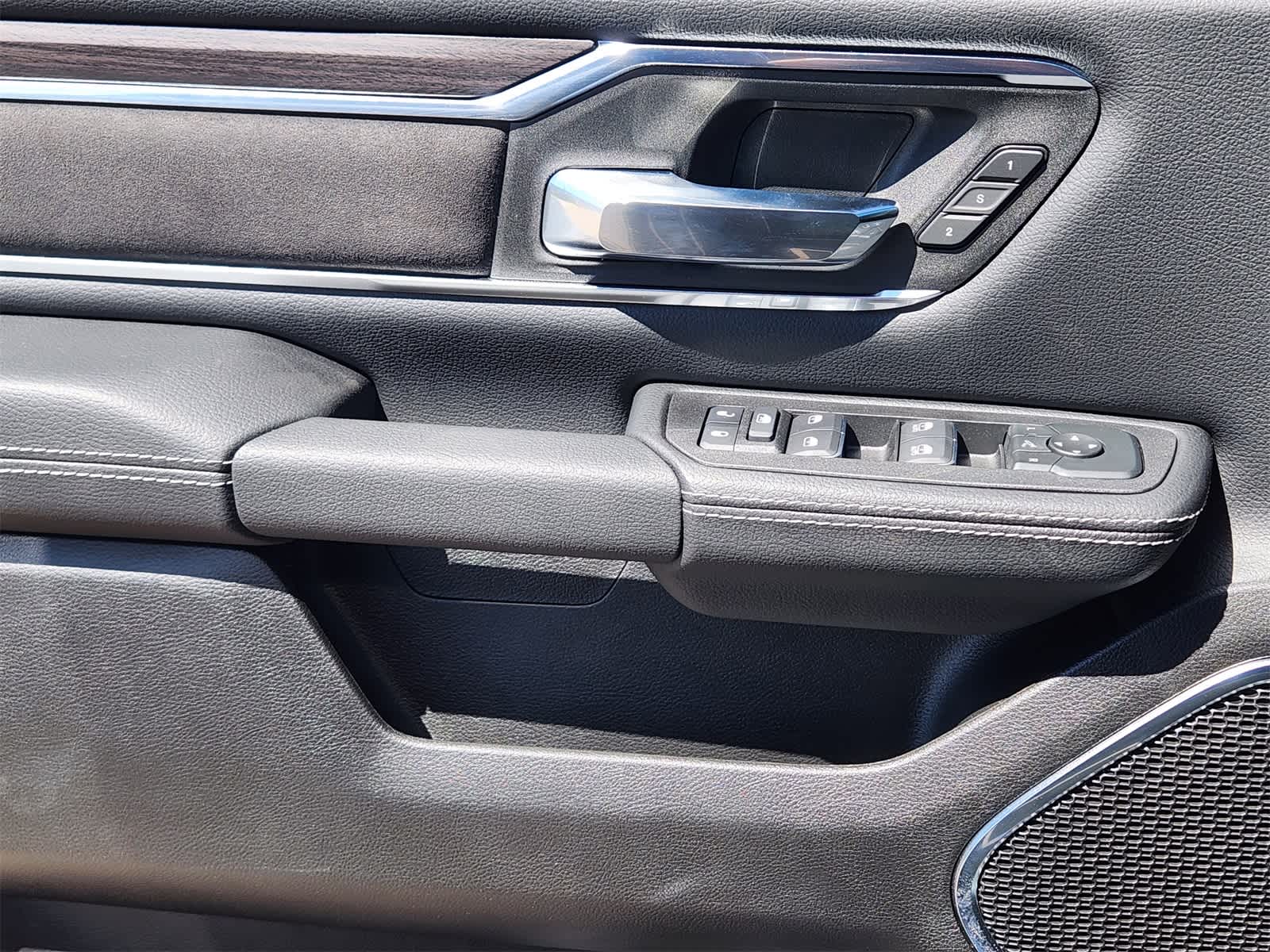 Thumbnail: 2026 RAM 1500 - 19