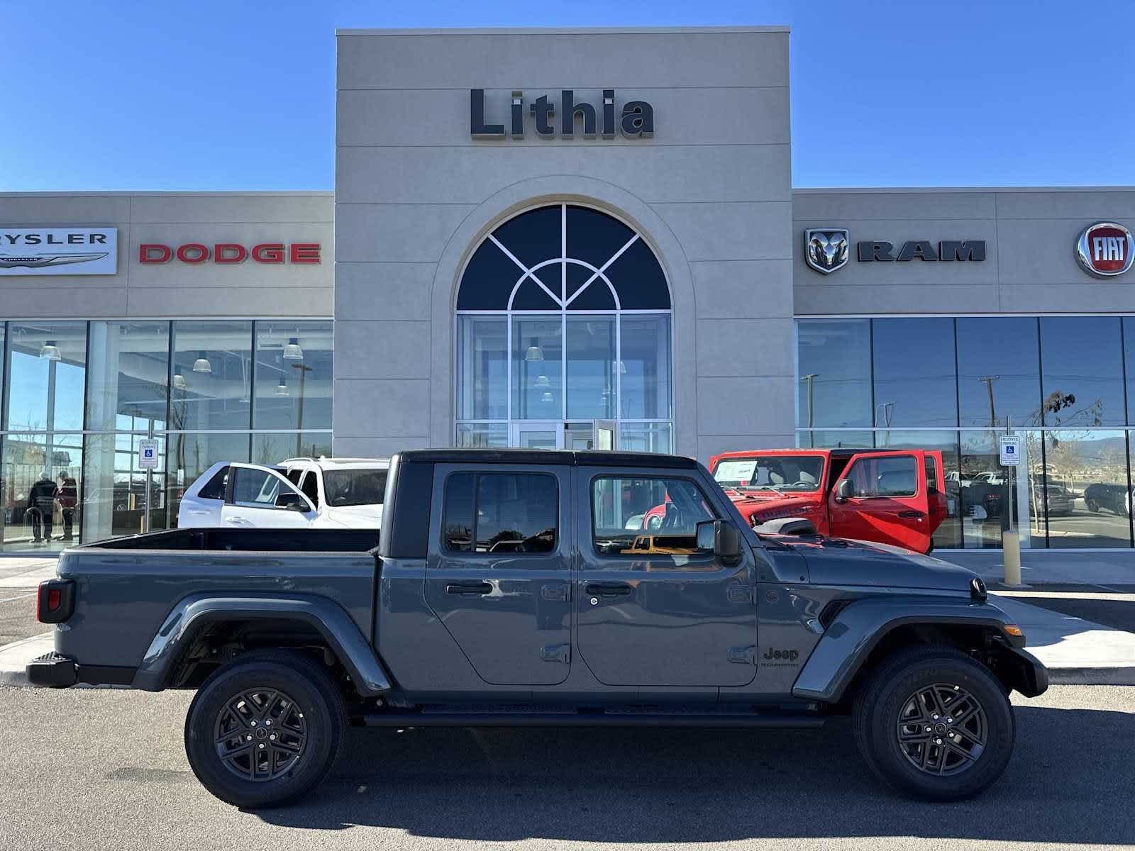 Thumbnail: 2025 Jeep Gladiator - 34