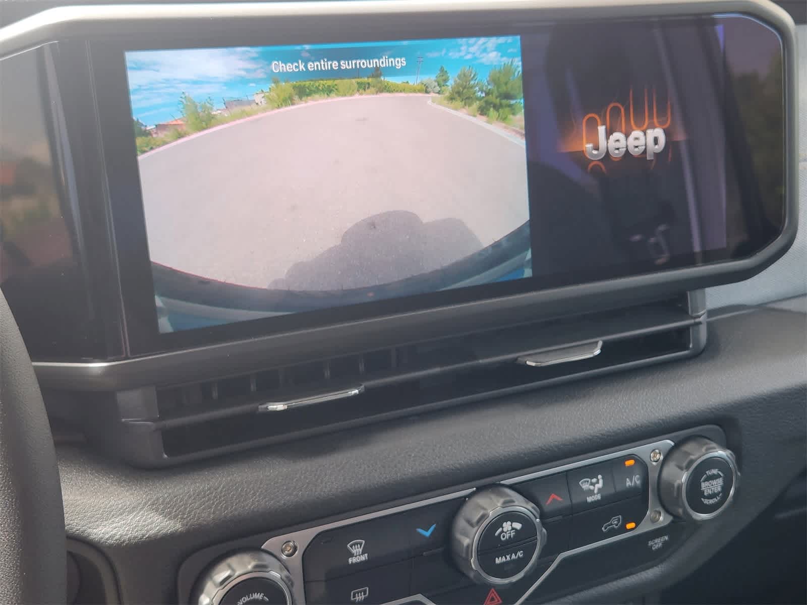 Thumbnail: 2025 Jeep Wrangler - 14