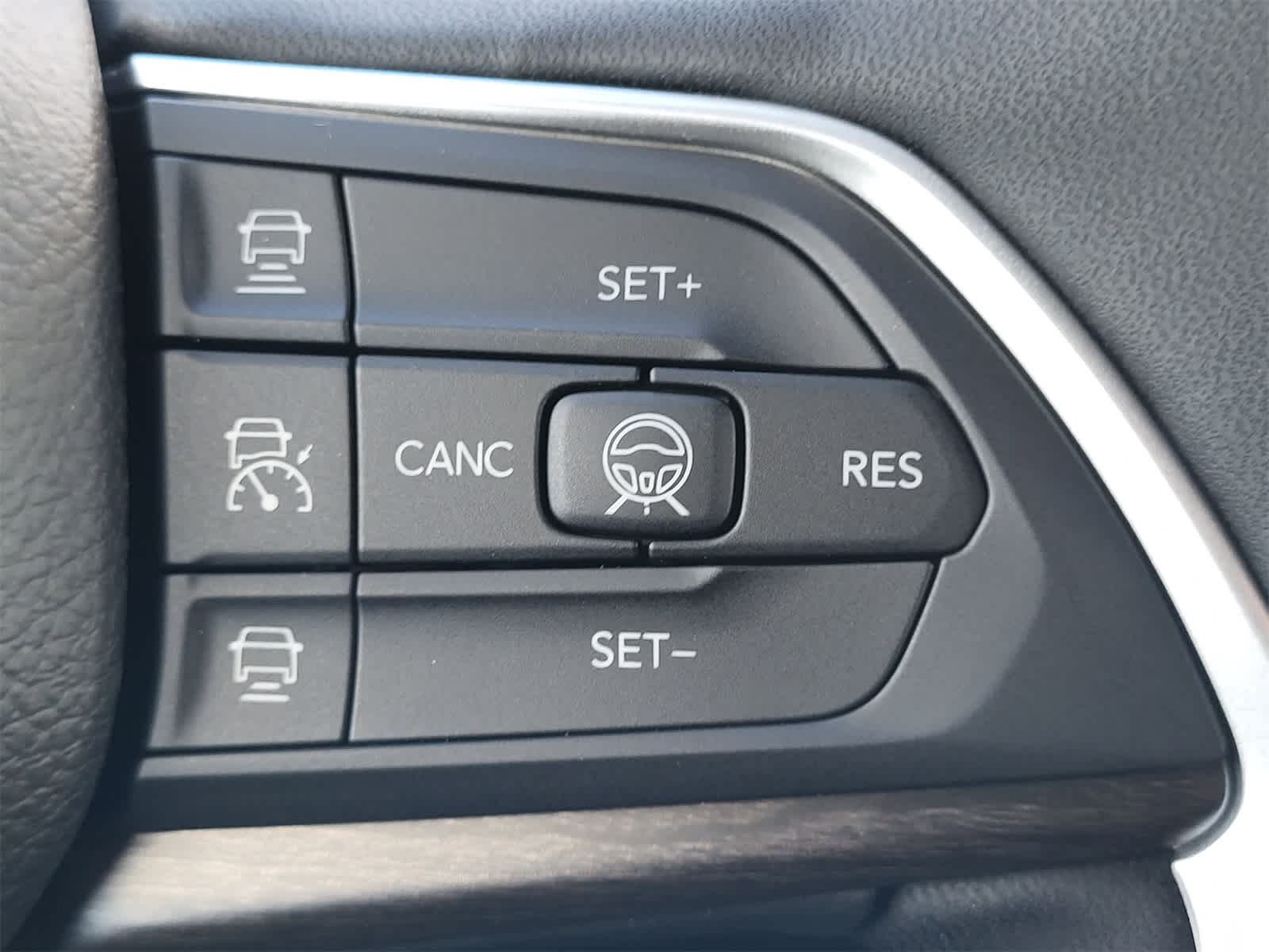 Thumbnail: 2026 Jeep Grand Cherokee - 16