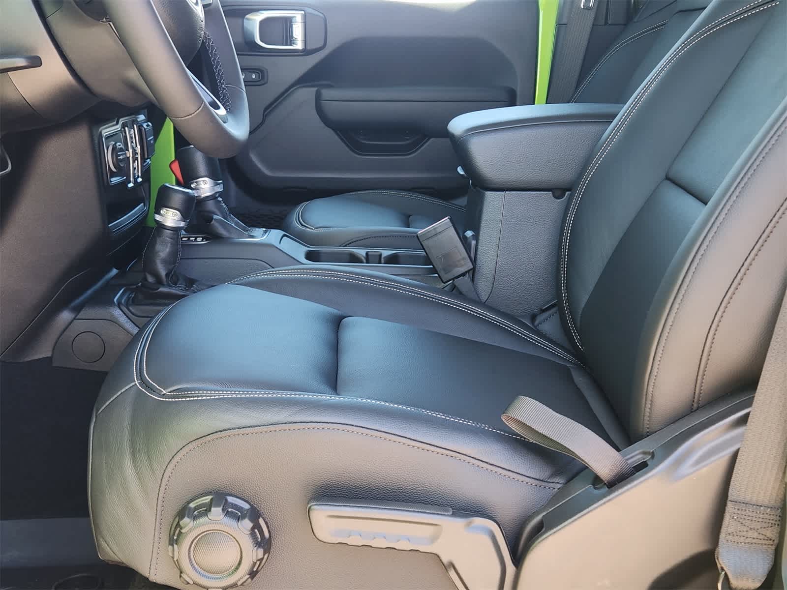 Thumbnail: 2025 Jeep Wrangler - 12