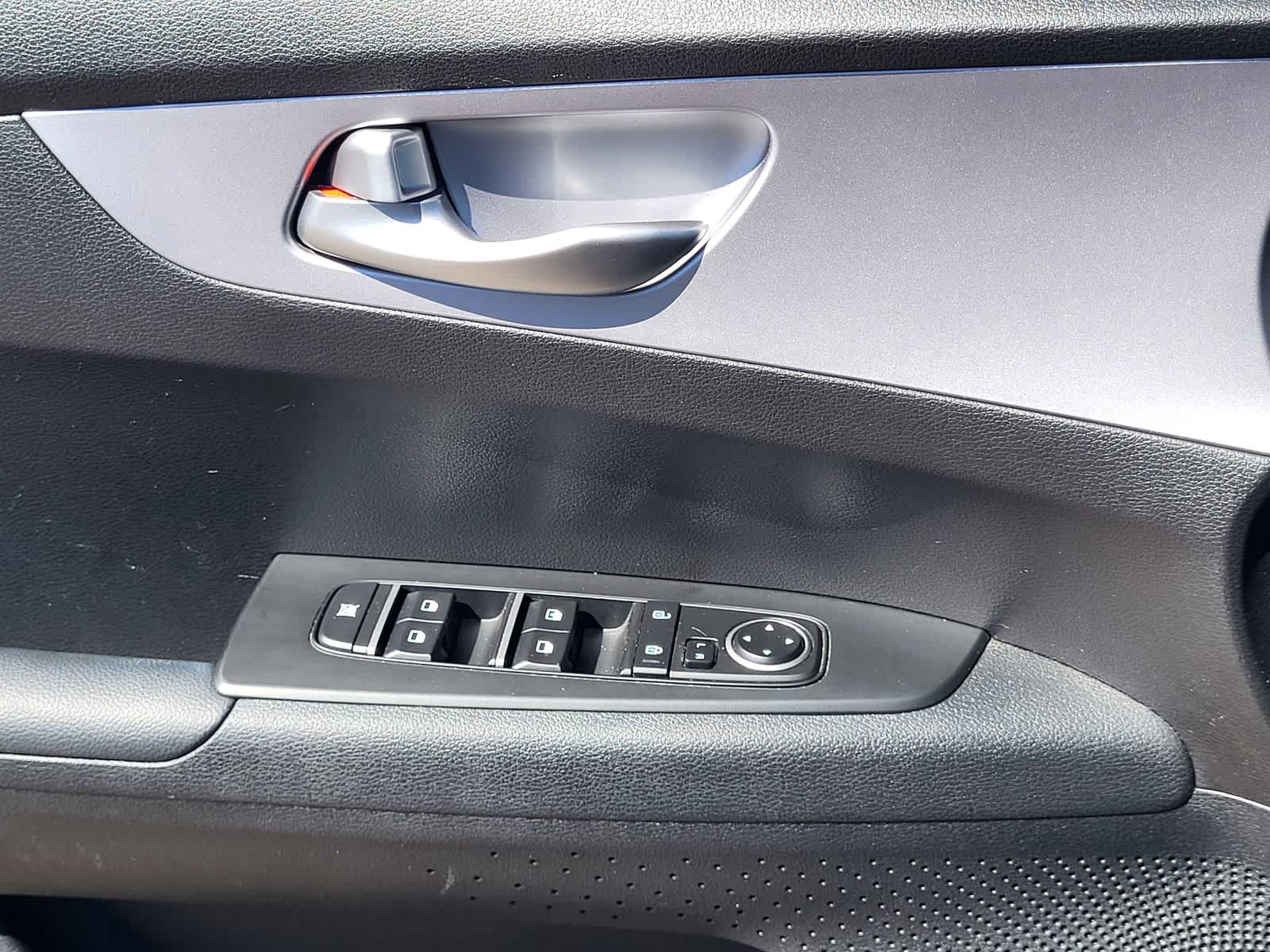 Thumbnail: 2024 Kia Forte - 14