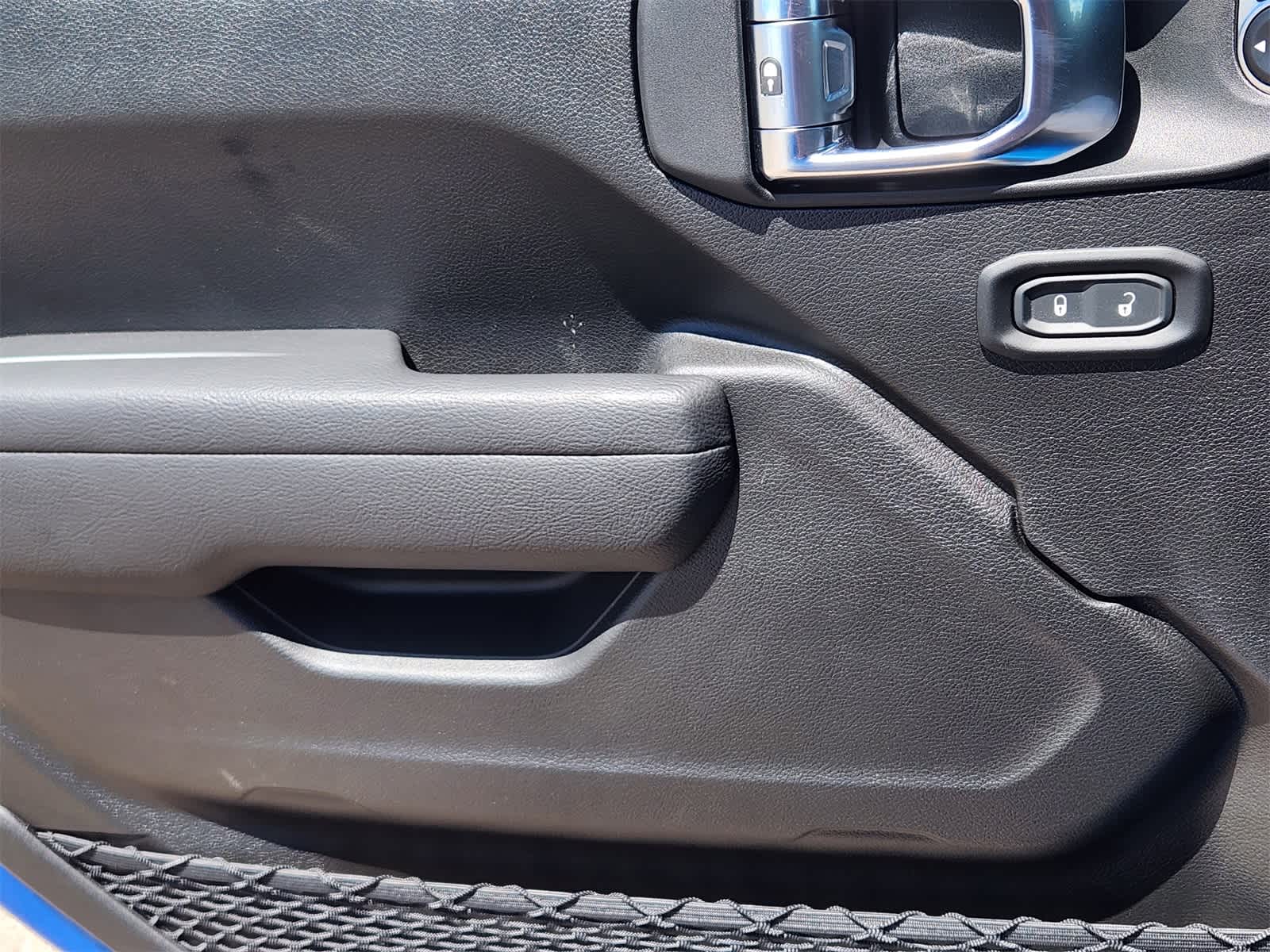 Thumbnail: 2025 Jeep Wrangler - 19