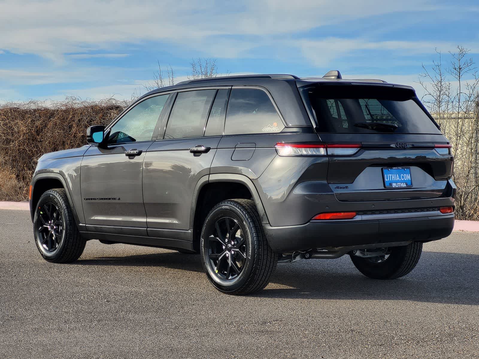 Thumbnail: 2026 Jeep Grand Cherokee - 6