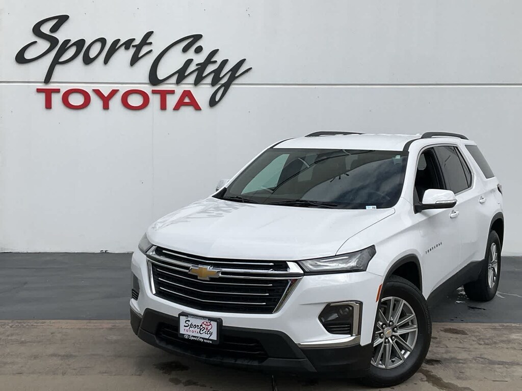 Used 2023 Chevrolet Traverse LT Leather SUV
