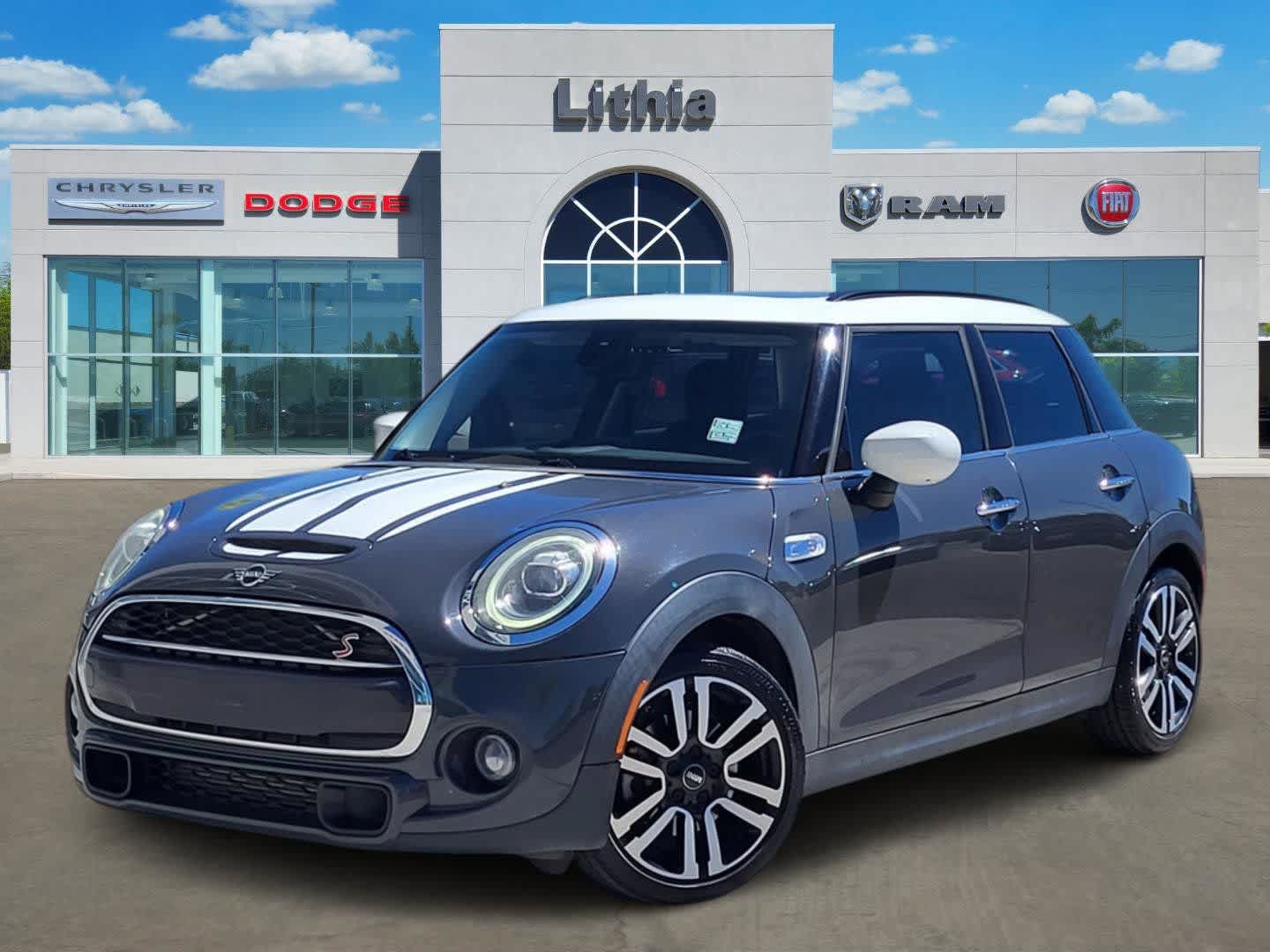 2020 MINI Hardtop Cooper S's photo