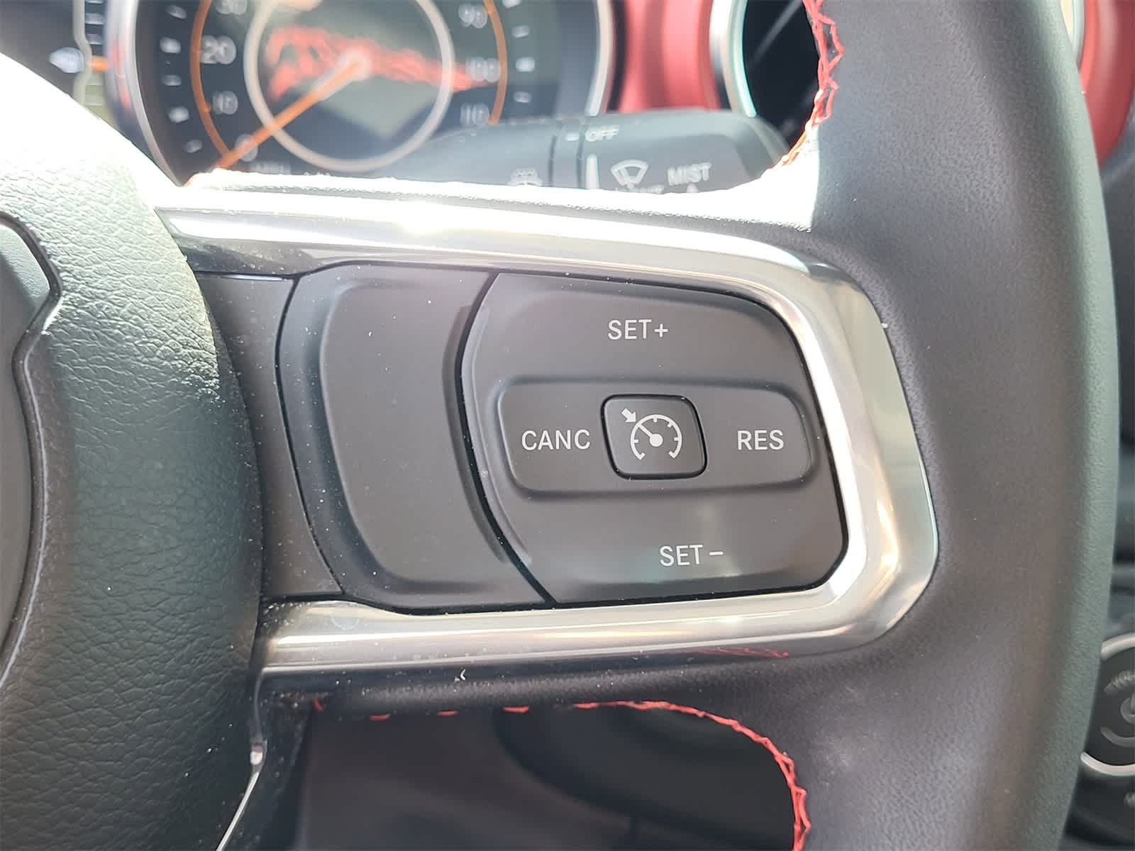 Thumbnail: 2023 Jeep Gladiator - 18