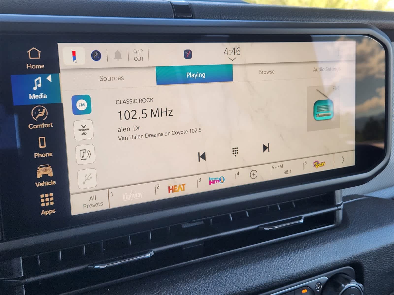 Thumbnail: 2025 Jeep Wrangler - 14