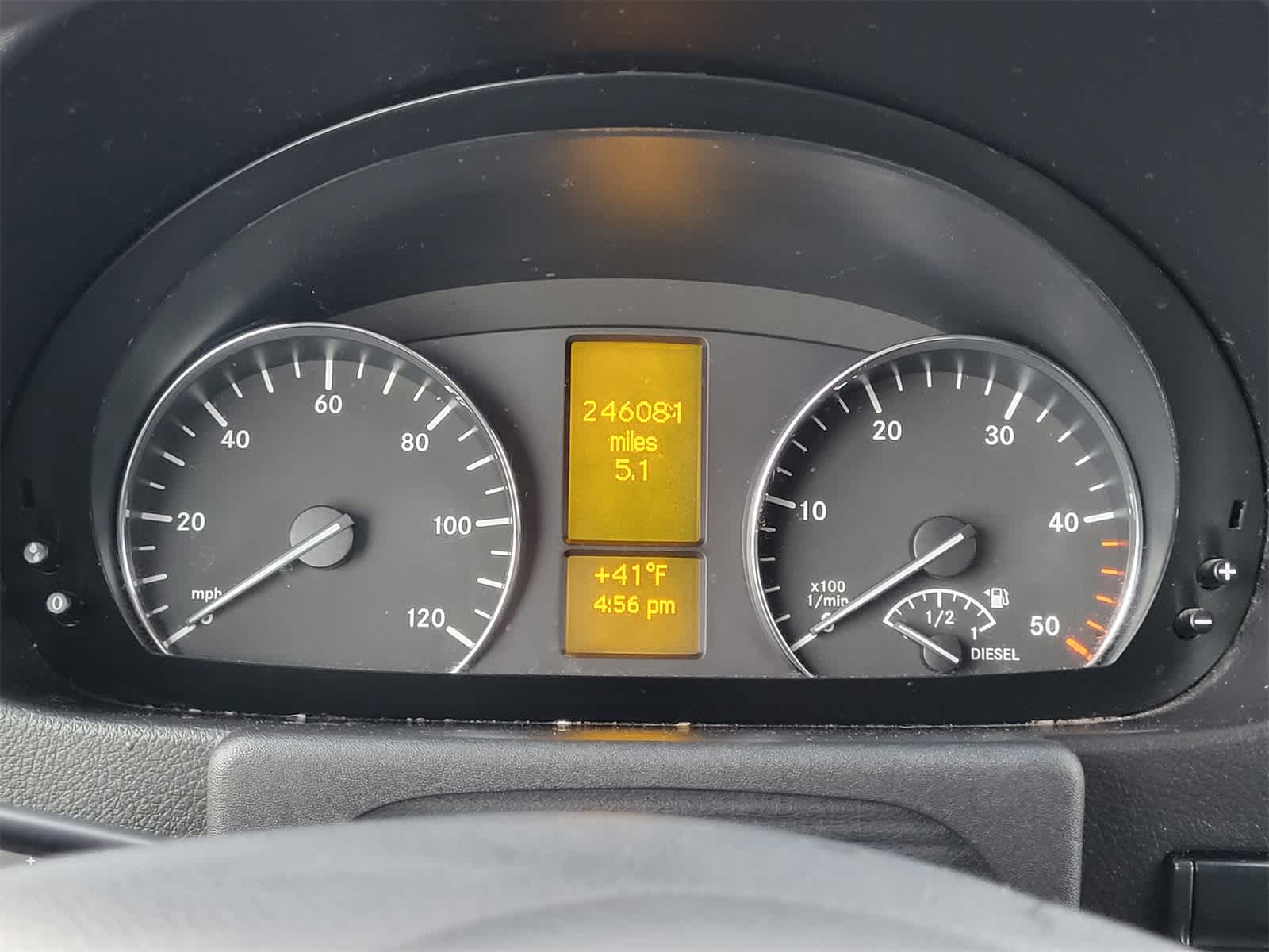 Thumbnail: 2015 Mercedes-Benz Sprinter - 17