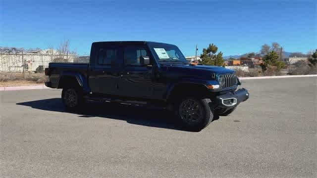 Thumbnail: 2025 Jeep Gladiator - 2