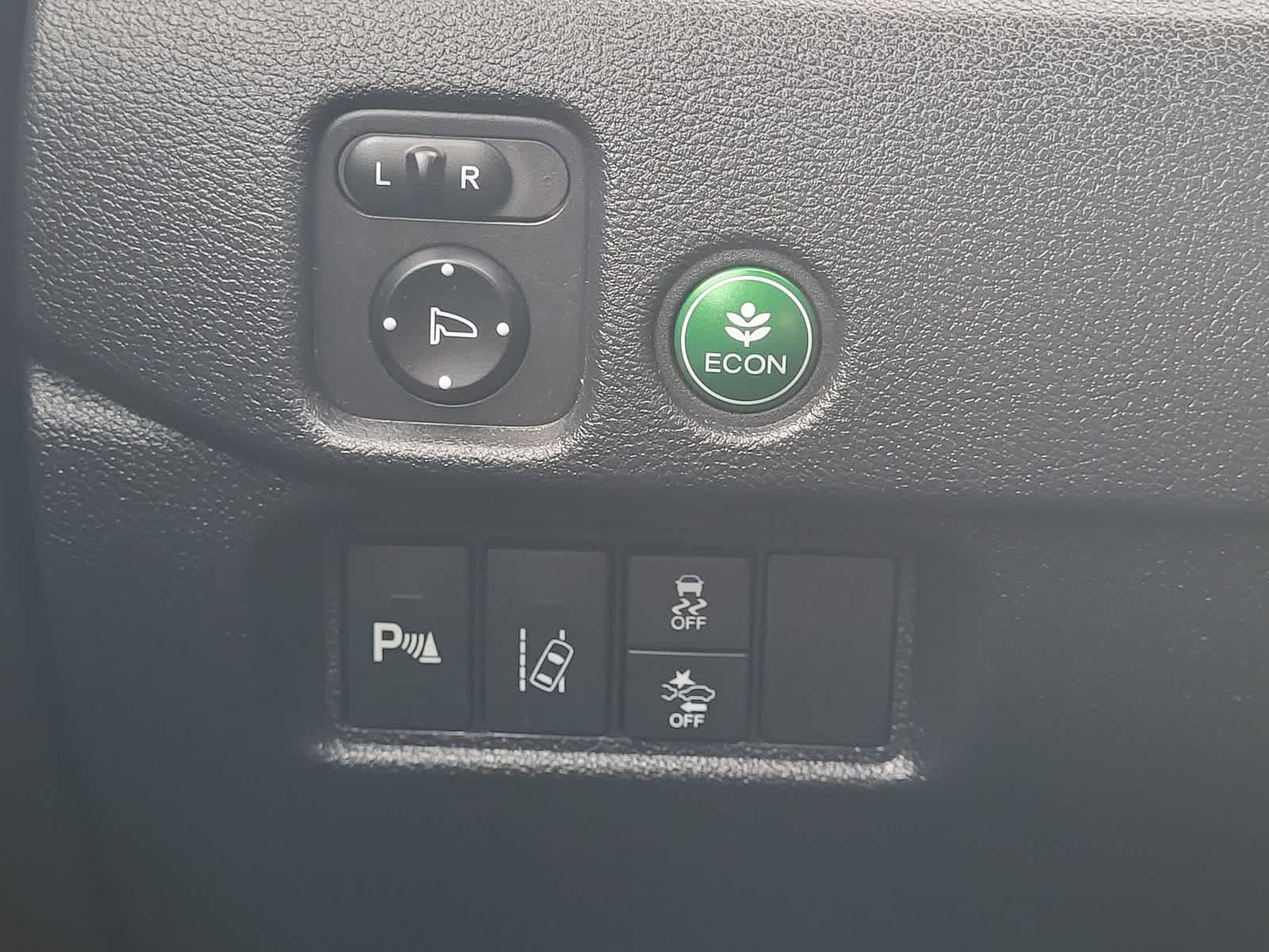 Thumbnail: 2018 Honda Pilot - 20