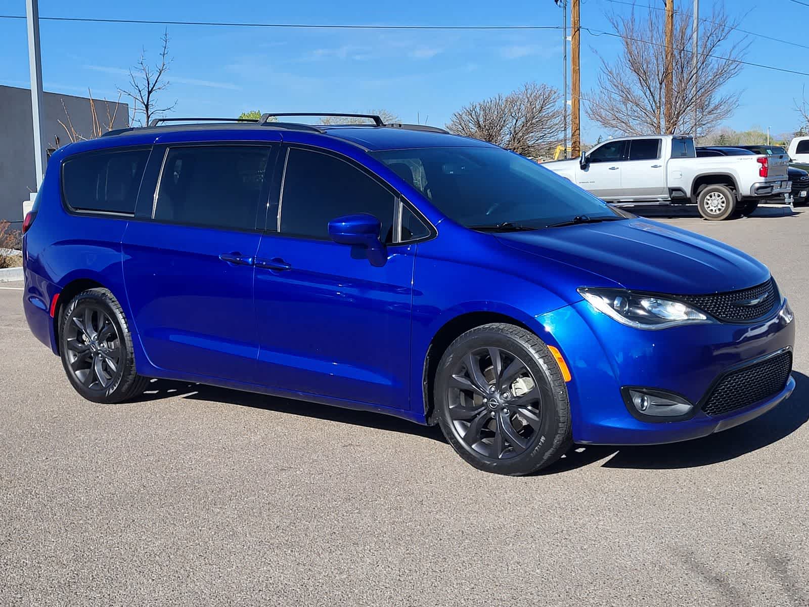 Thumbnail: 2020 Chrysler Pacifica - 3