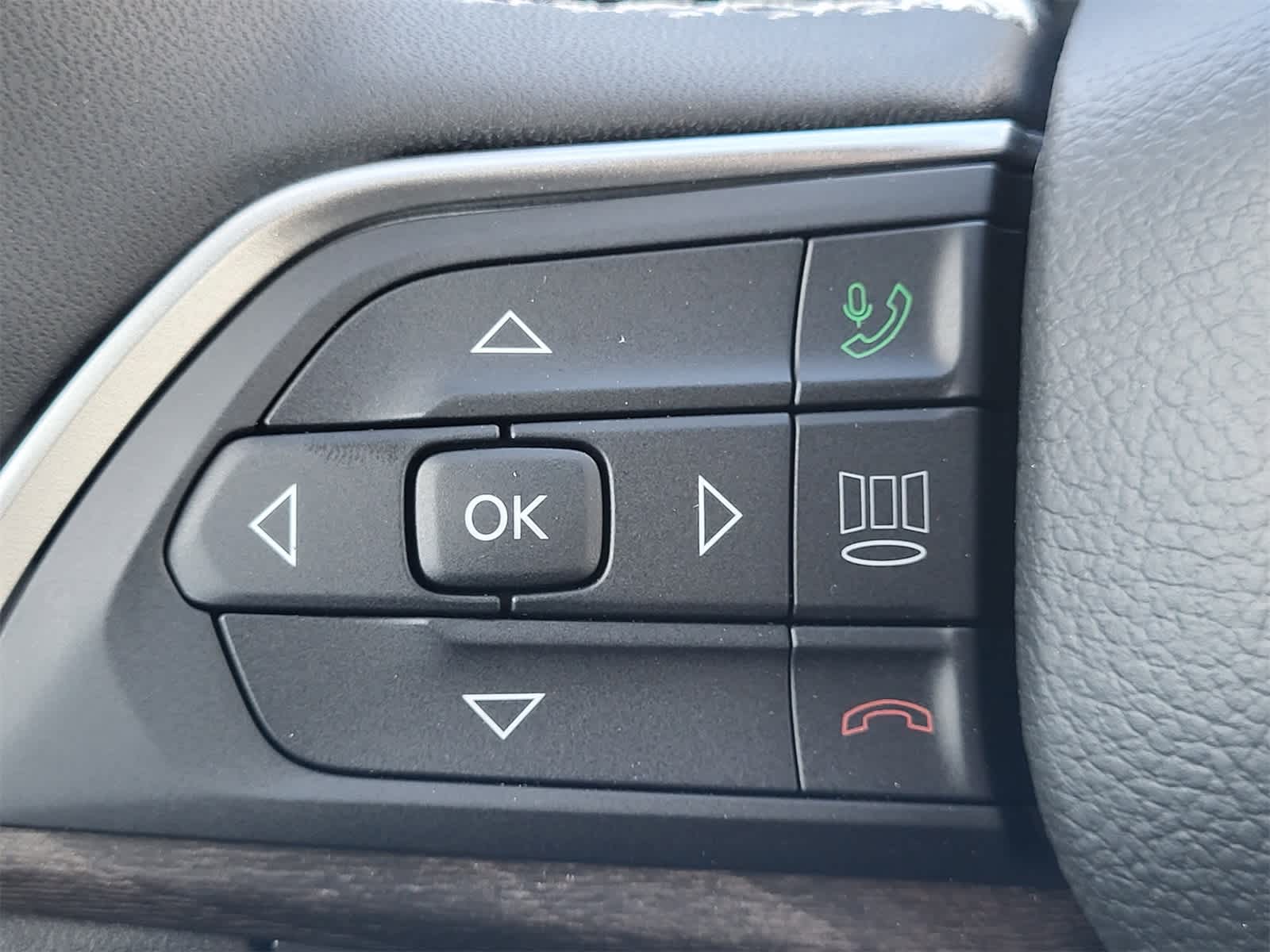 Thumbnail: 2026 Jeep Grand Cherokee - 15