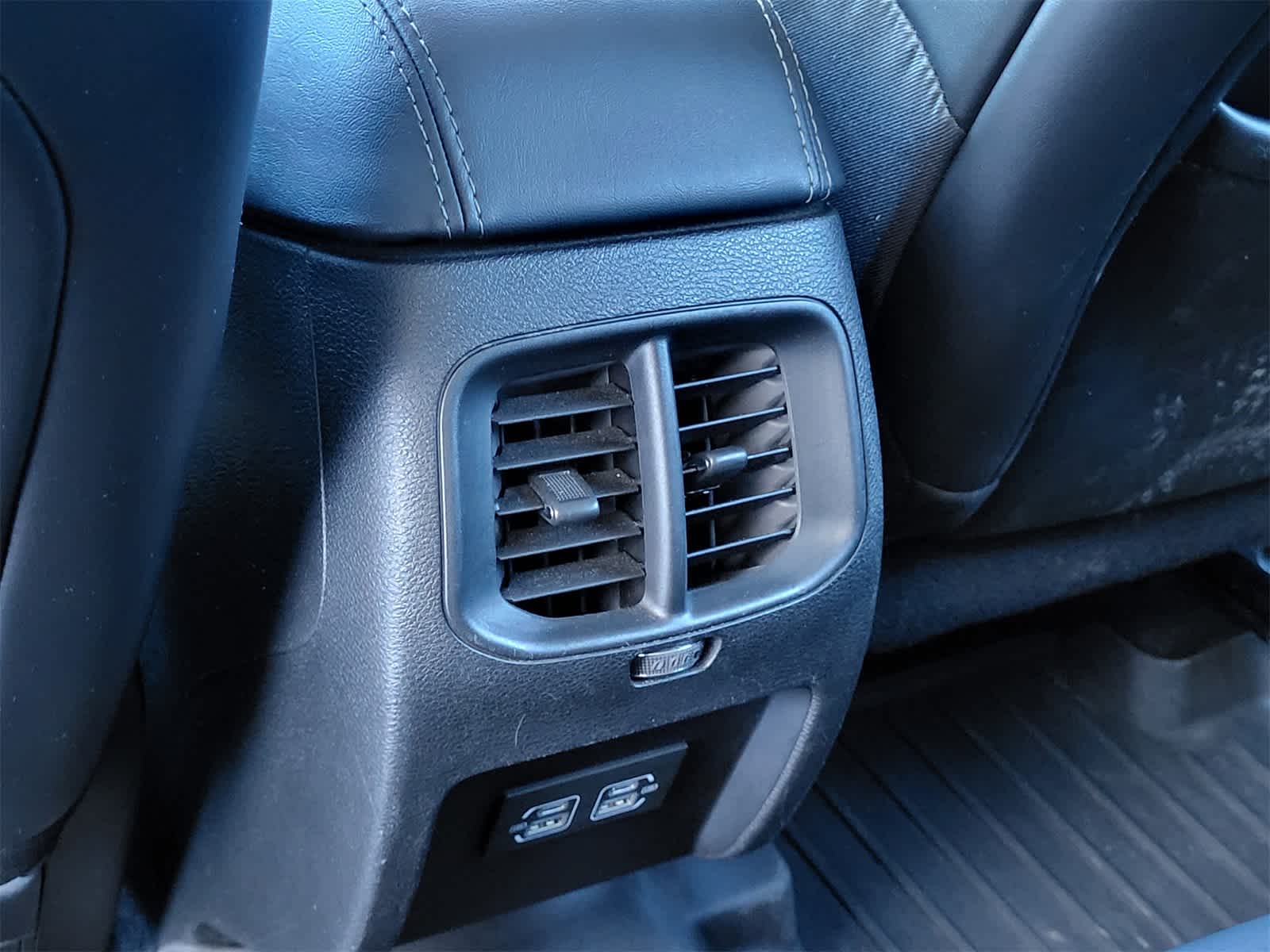 Thumbnail: 2021 Jeep Cherokee - 27