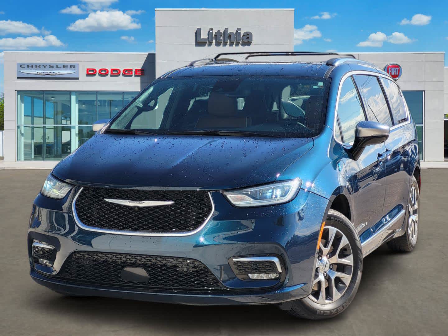 2025 Chrysler Pacifica PHEV