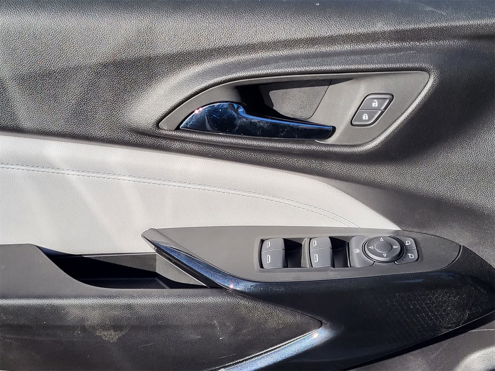 Thumbnail: 2025 Chevrolet Trax - 23