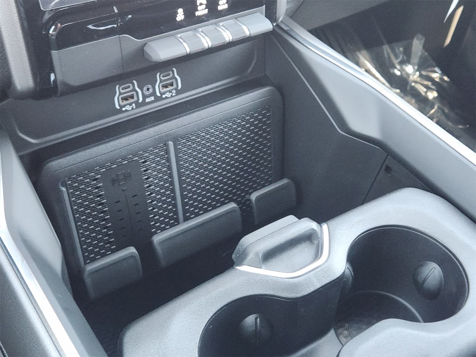 Thumbnail: 2026 RAM 1500 - 16