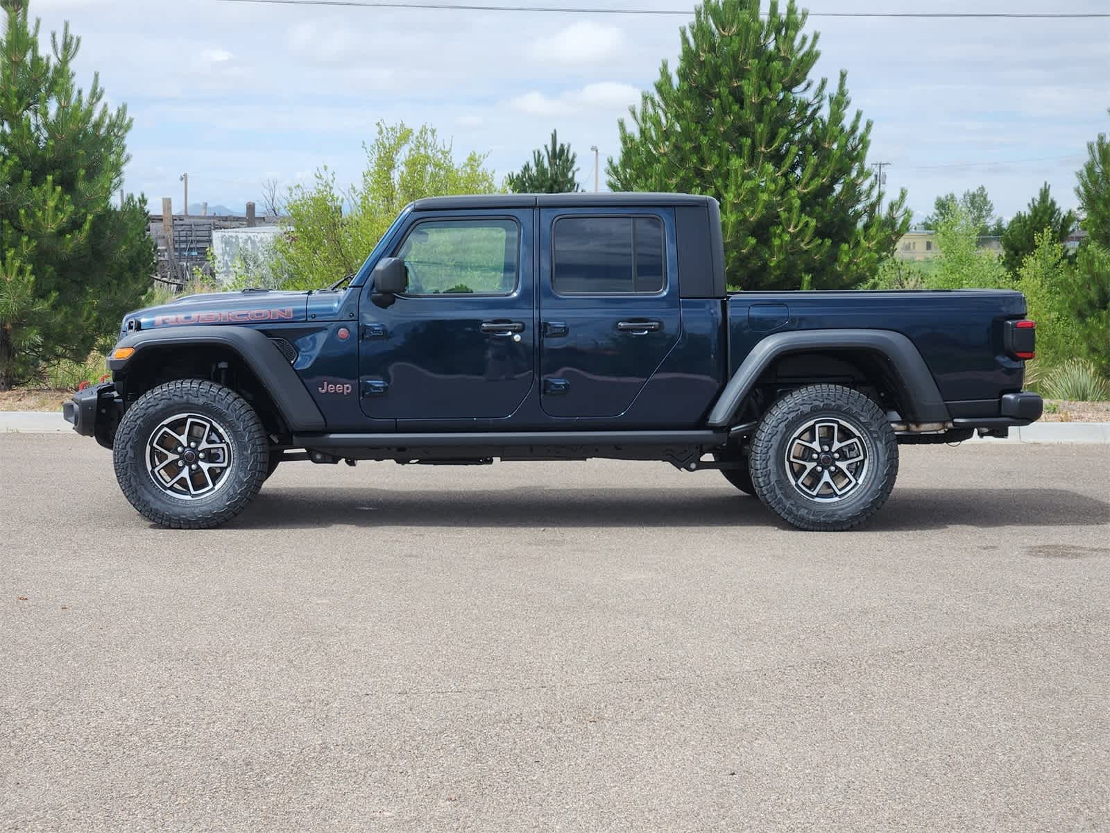 Thumbnail: 2025 Jeep Gladiator - 4