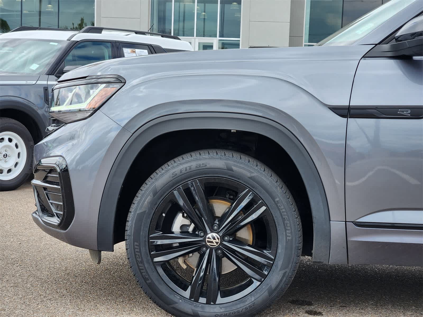 Thumbnail: 2023 Volkswagen Atlas - 9