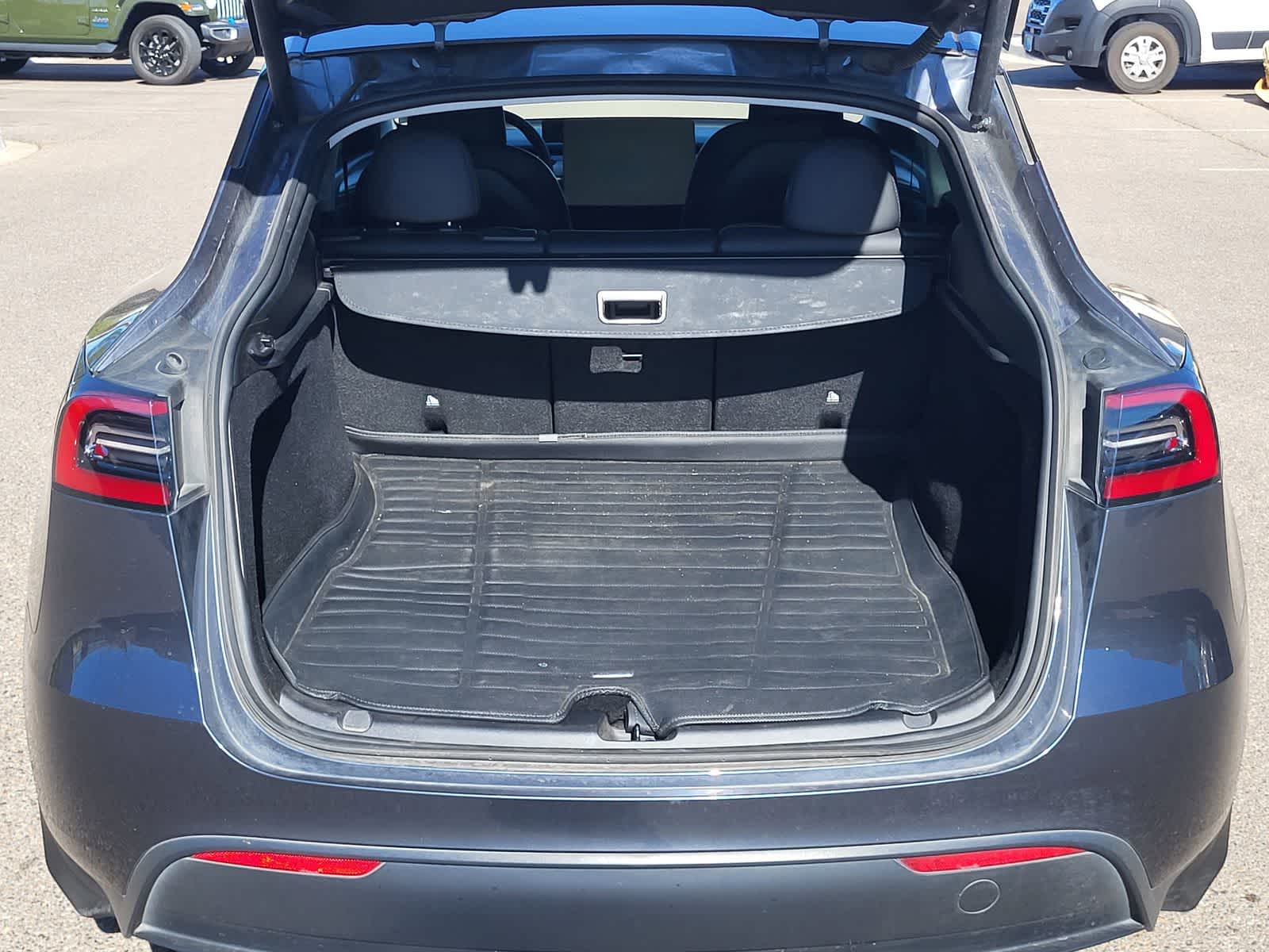 Thumbnail: 2023 Tesla Model Y - 25