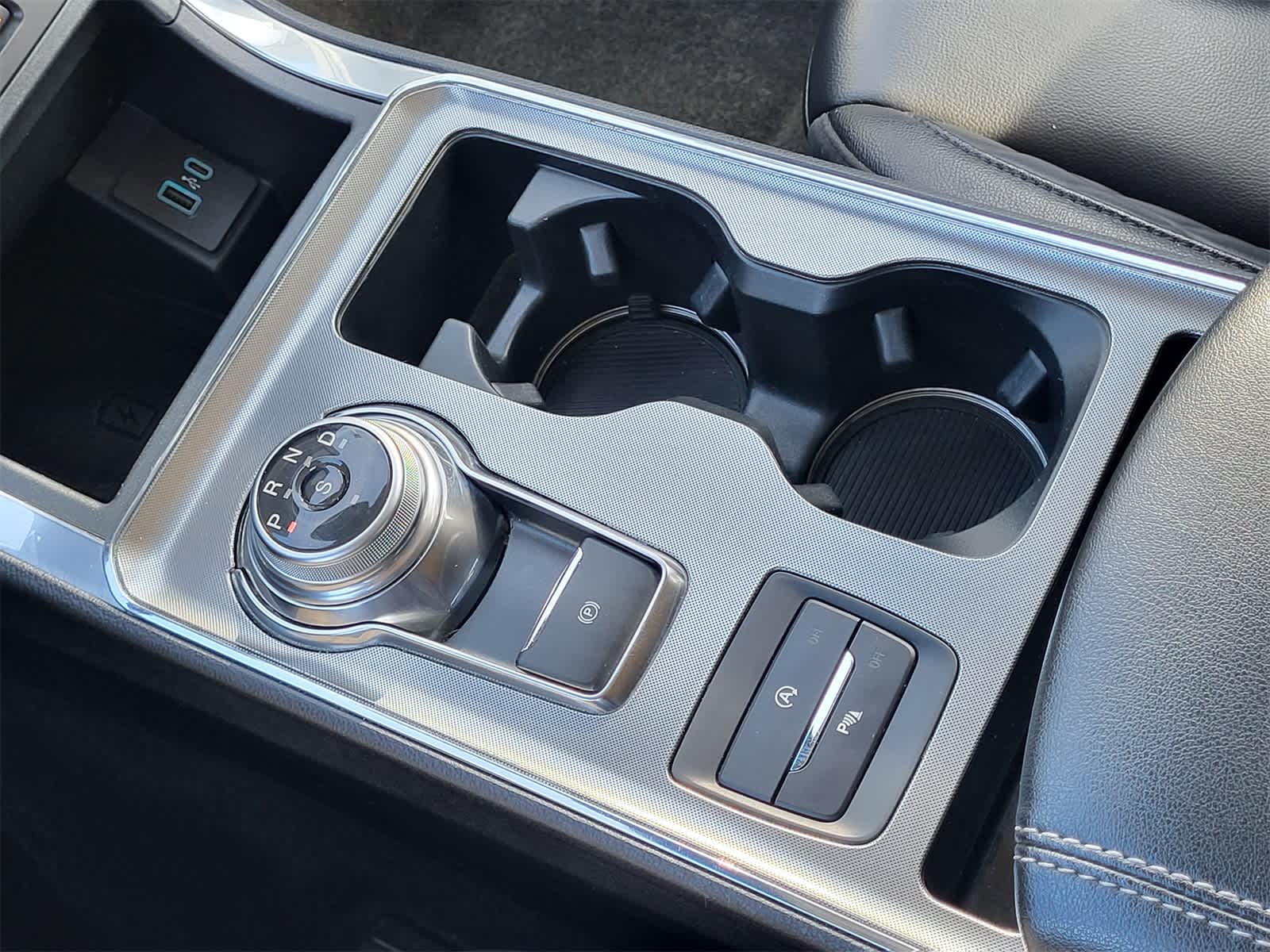 Thumbnail: 2024 Ford Edge - 18