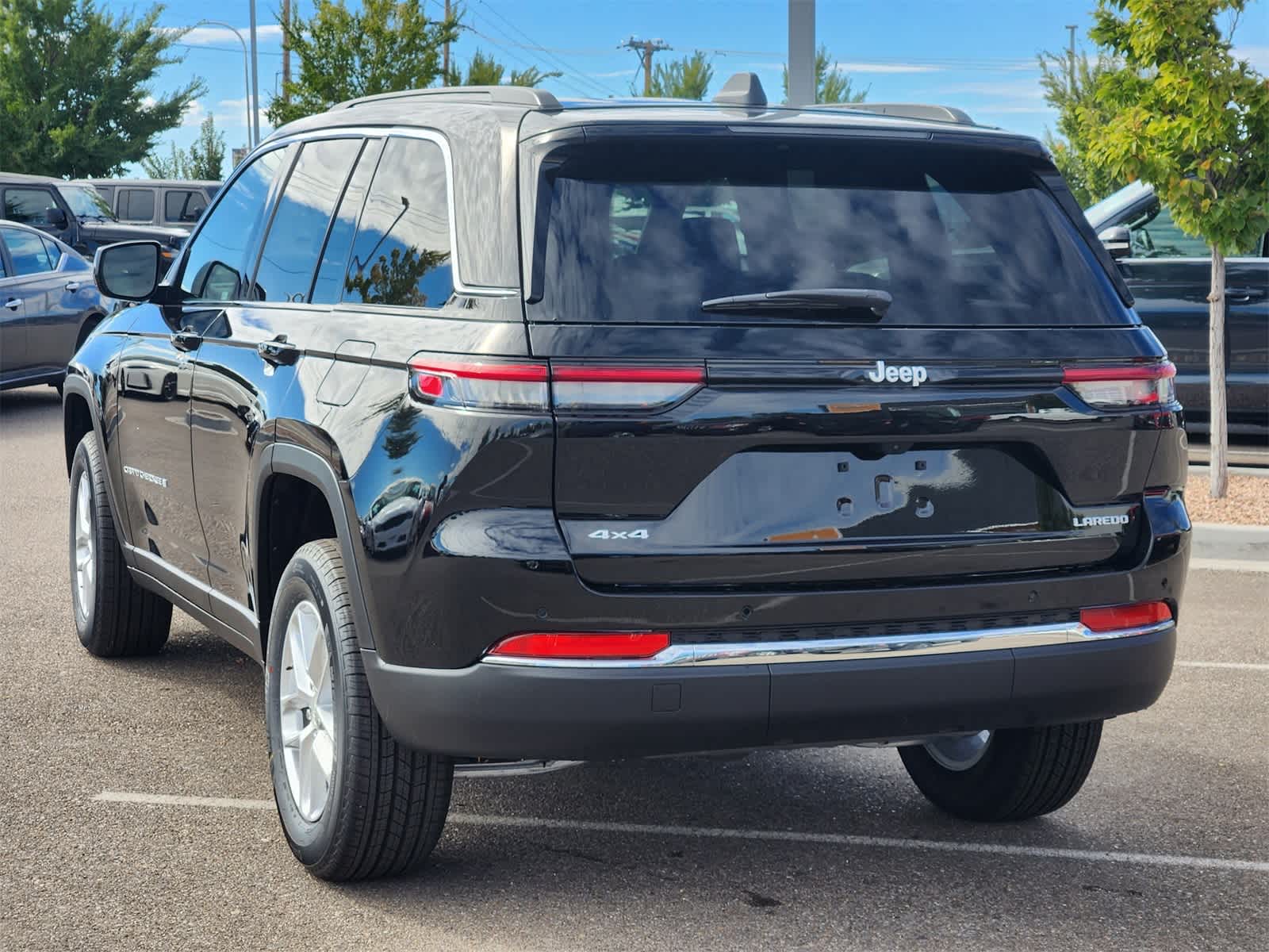 Thumbnail: 2025 Jeep Grand Cherokee - 7