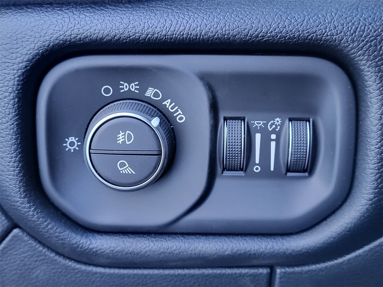 Thumbnail: 2026 RAM 1500 - 16