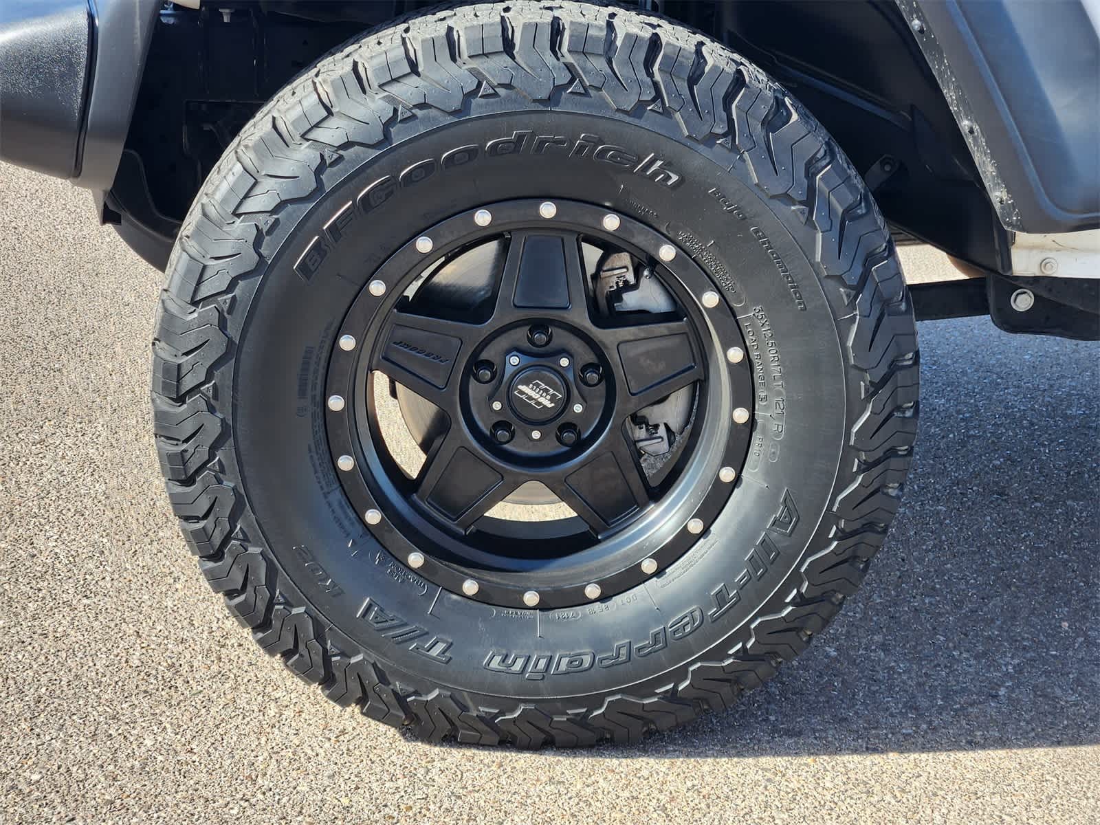 Thumbnail: 2020 Jeep Wrangler - 11