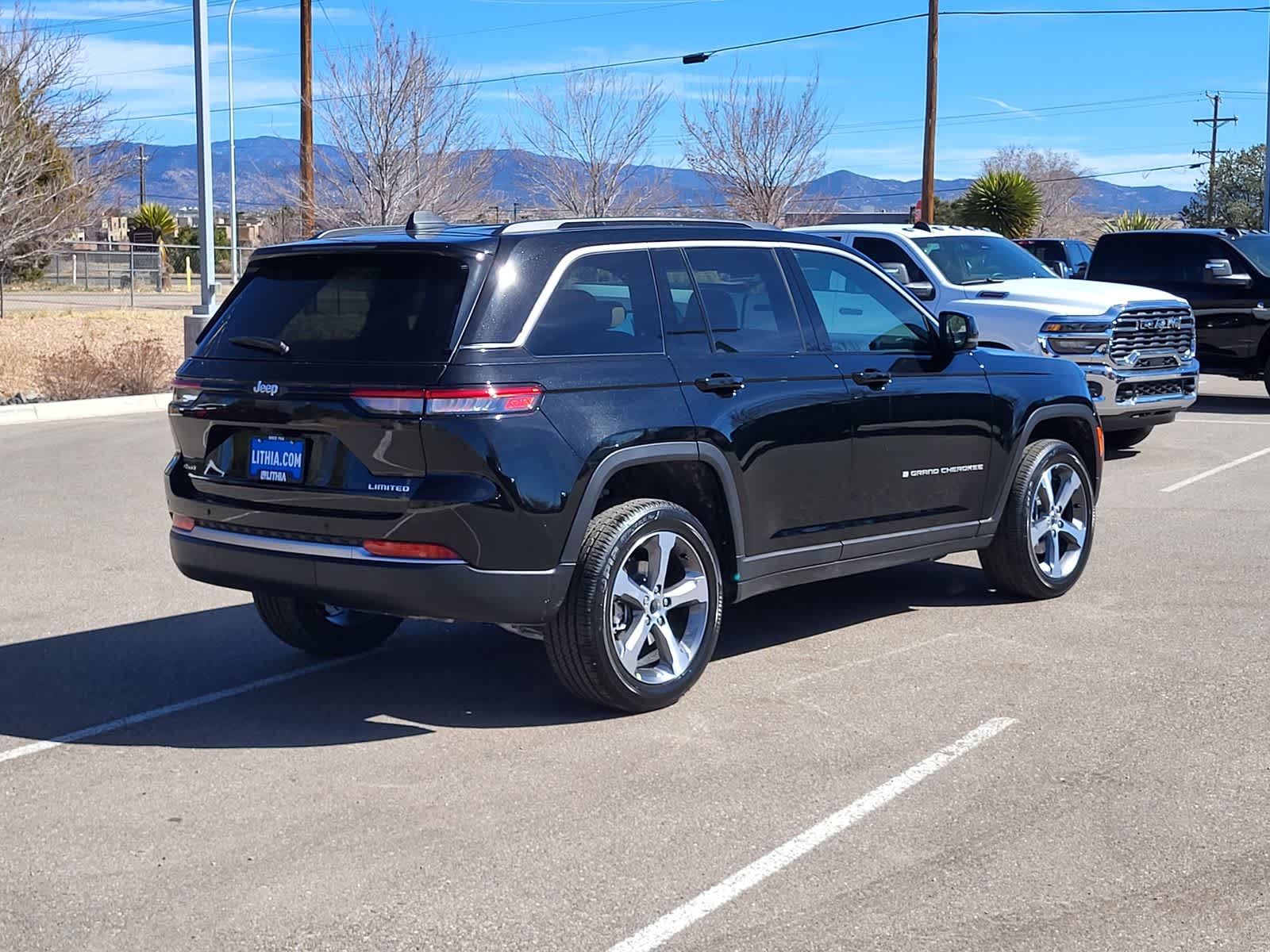 Thumbnail: 2026 Jeep Grand Cherokee - 4
