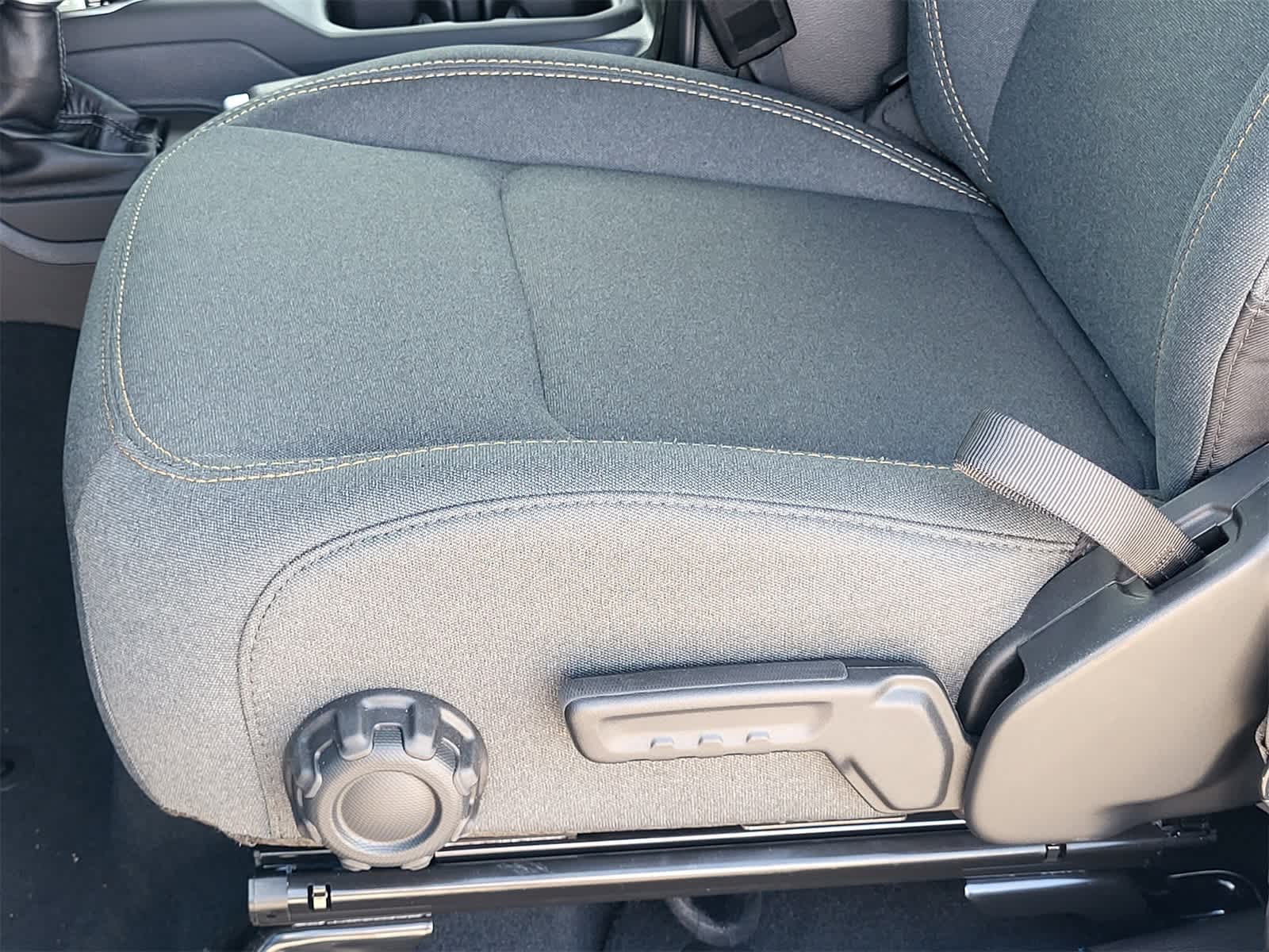 Thumbnail: 2025 Jeep Wrangler - 16