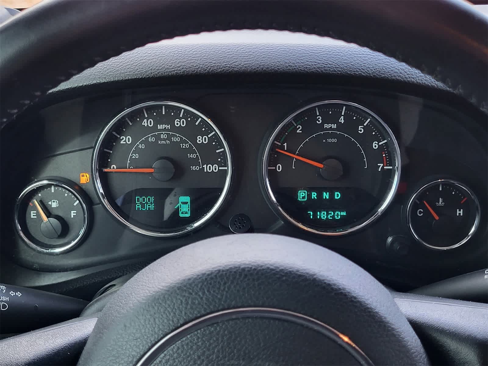 Thumbnail: 2016 Jeep Wrangler - 14