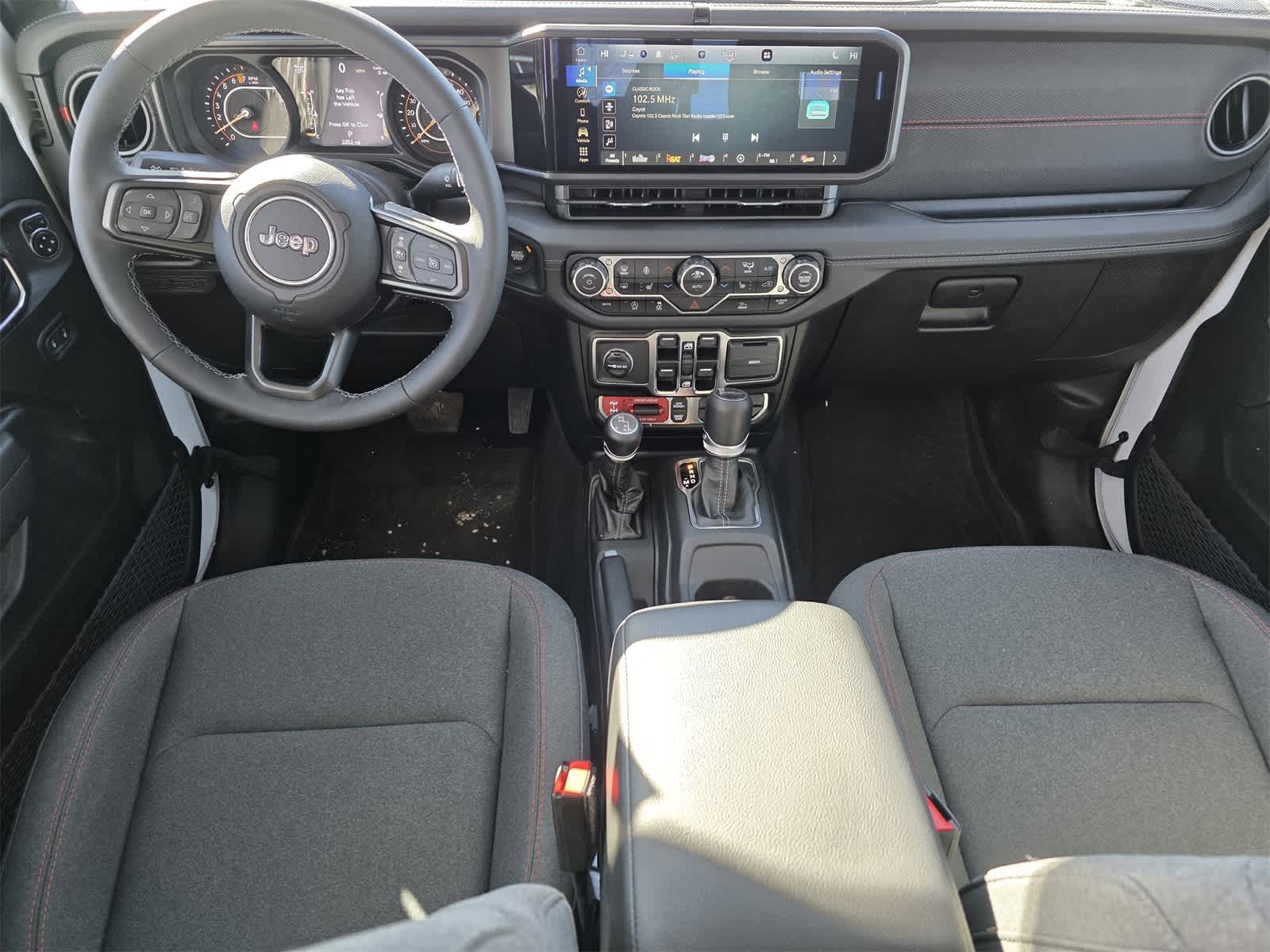 Thumbnail: 2025 Jeep Gladiator - 24