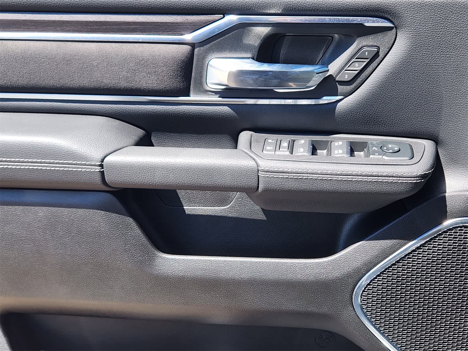 Thumbnail: 2026 RAM 1500 - 19